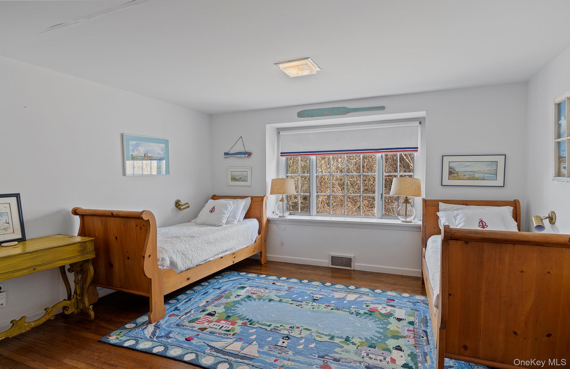 19 Quaquanantuck Lane, Quogue, NY 11959