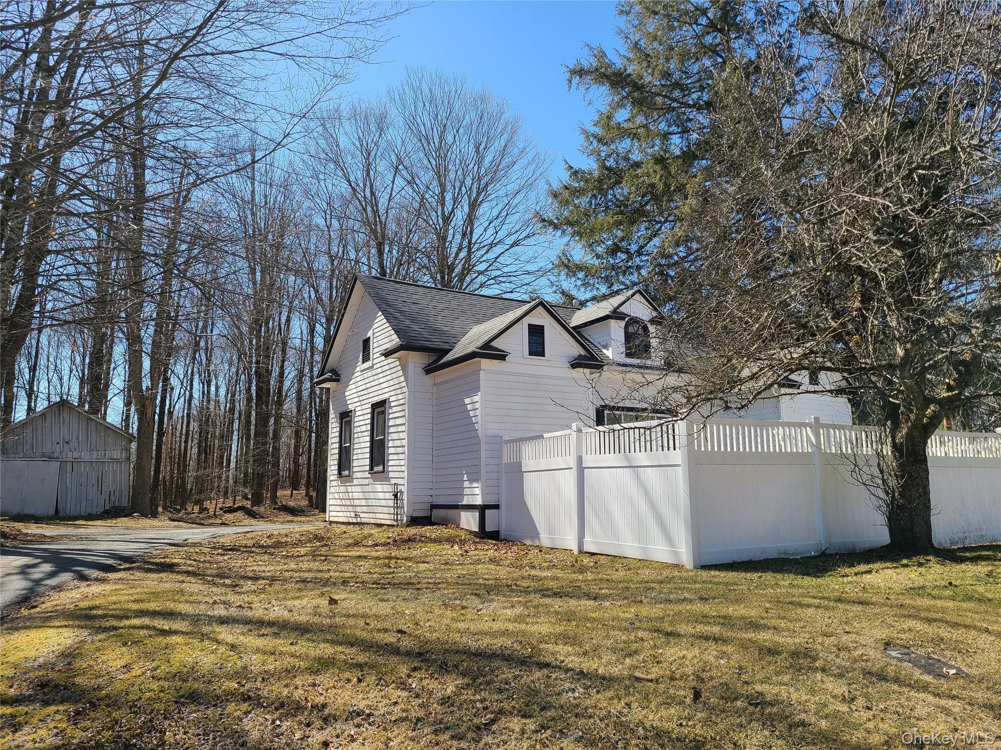 1095 State Route 17B, Mongaup Valley, NY 12762