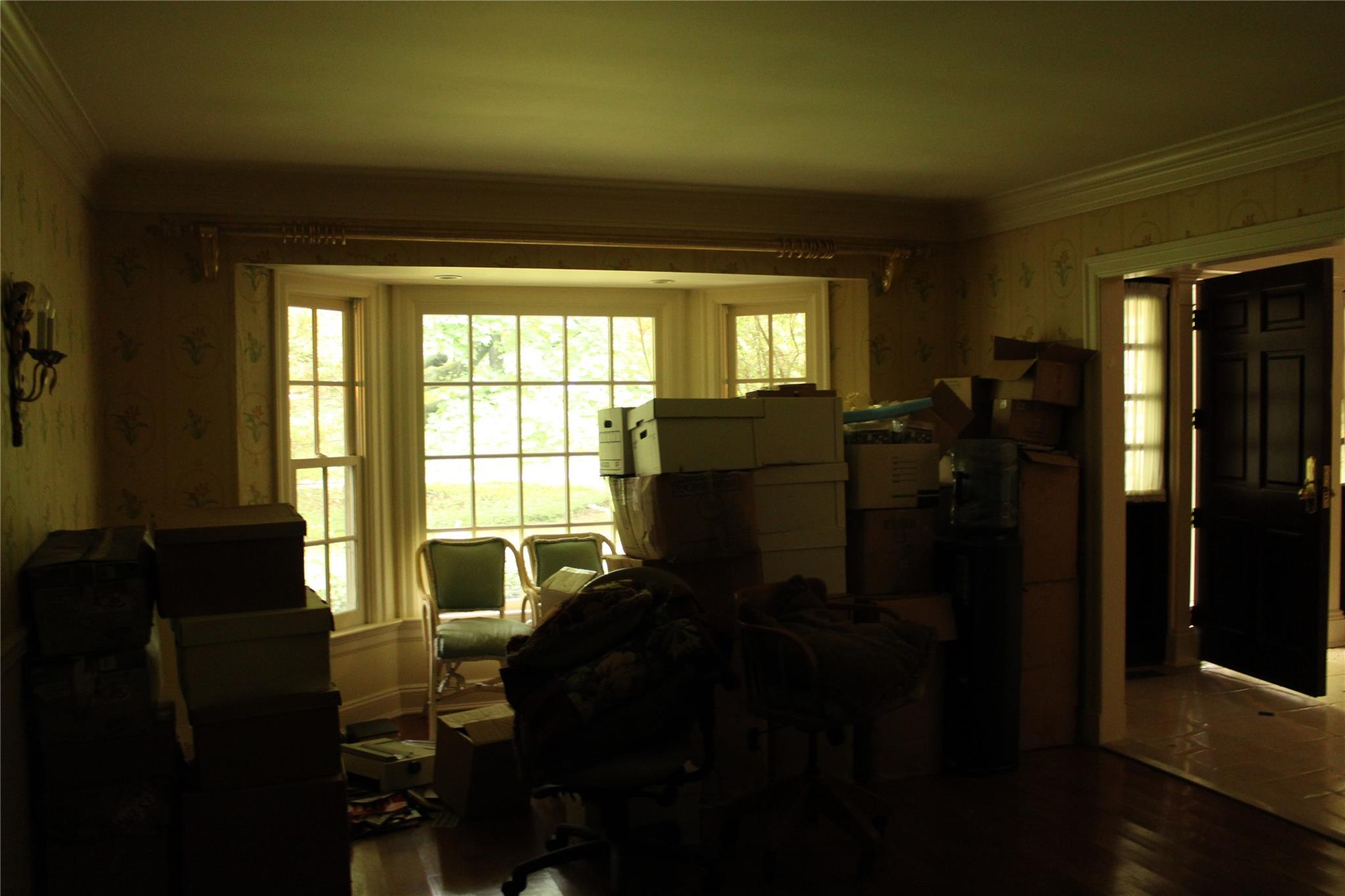 7 Locust Lane, Glen Head, NY 11545