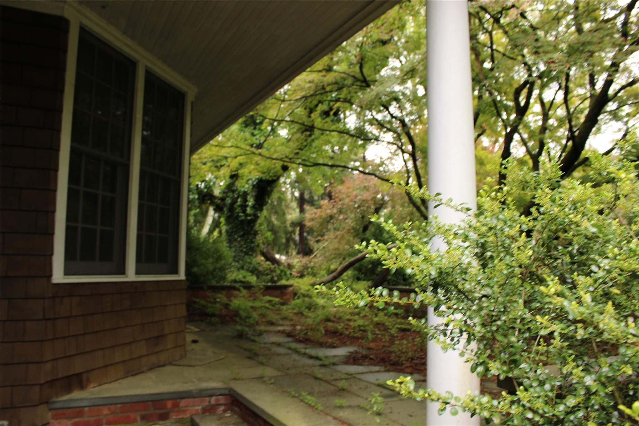 7 Locust Lane, Glen Head, NY 11545