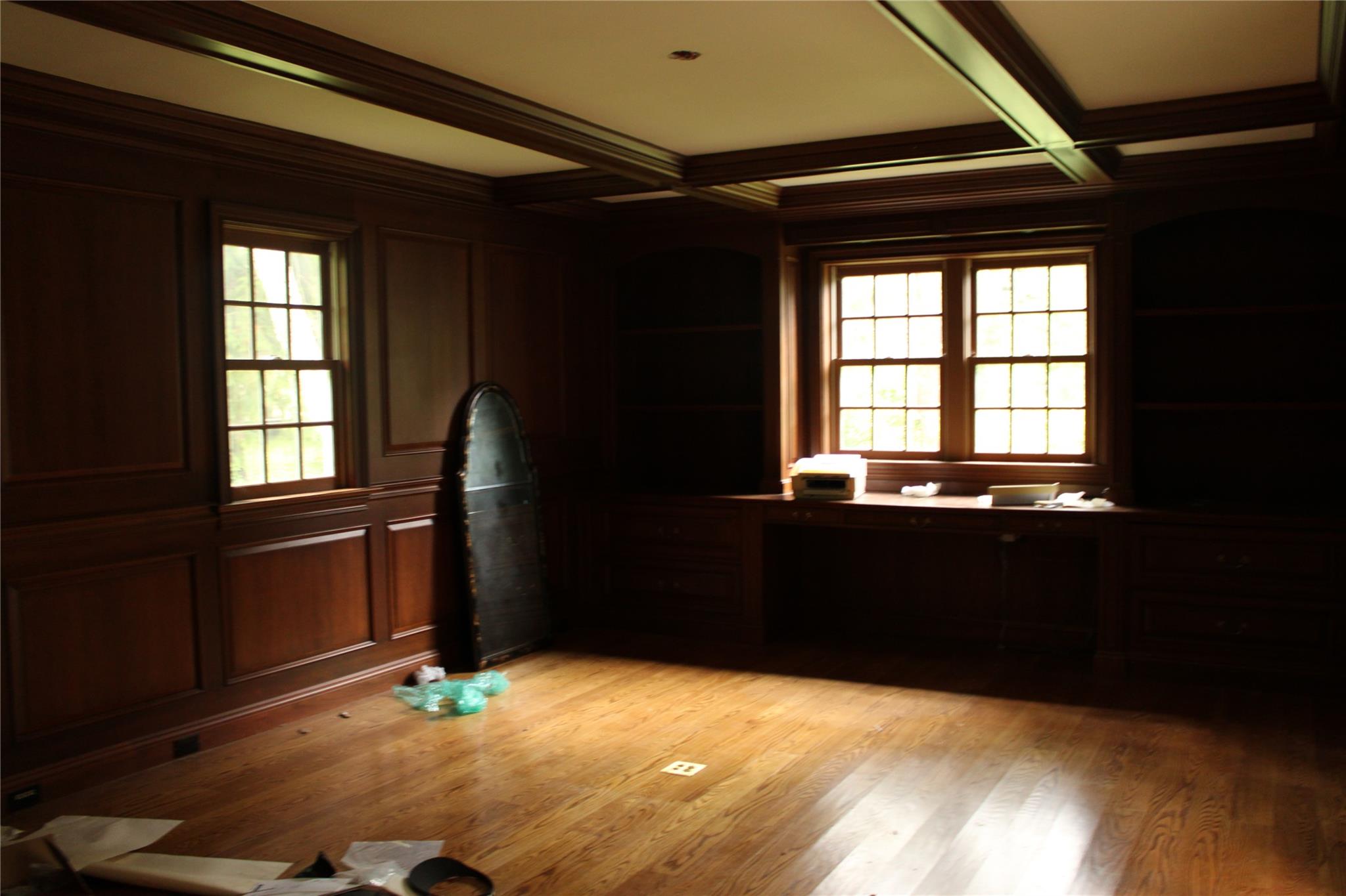 7 Locust Lane, Glen Head, NY 11545