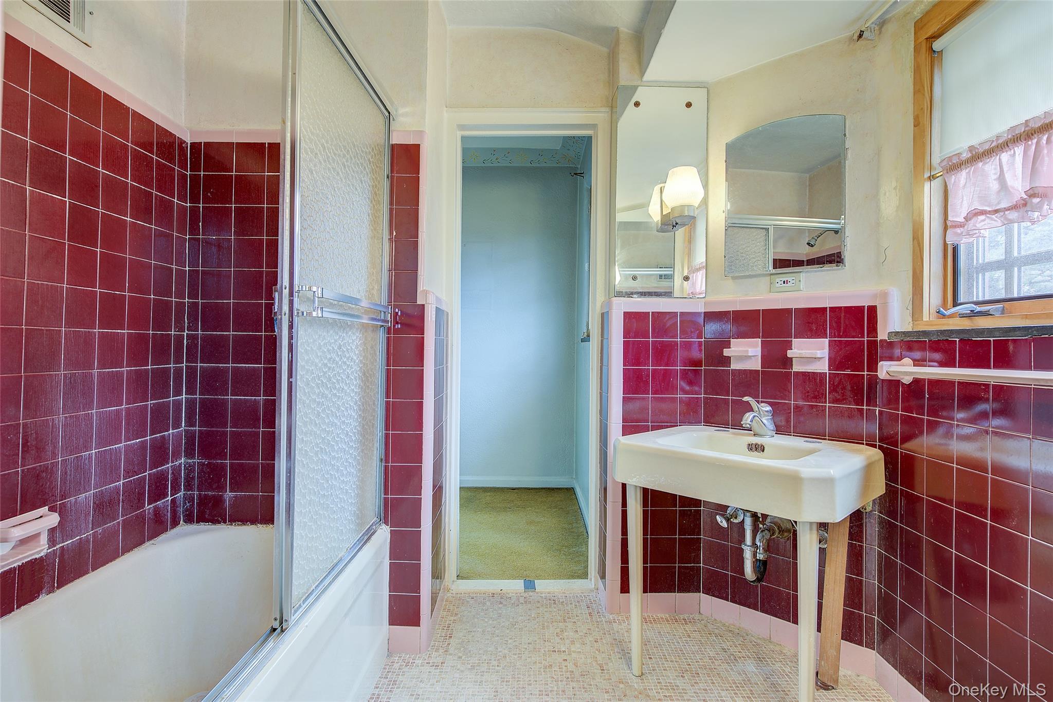 61-20 214 Street, Bayside, NY 11364