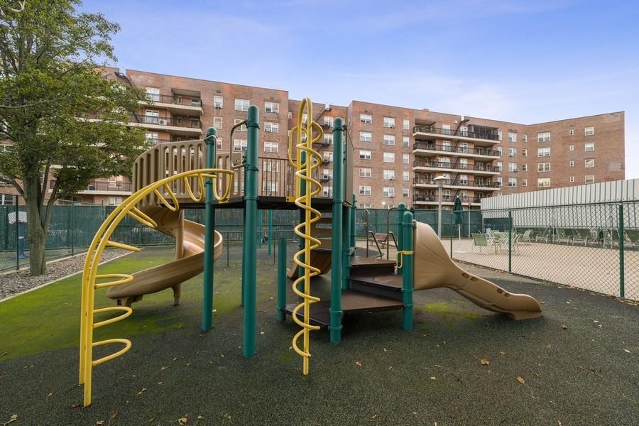 166-25 Powells Cove Boulevard # 7E, Beechhurst, NY 11357