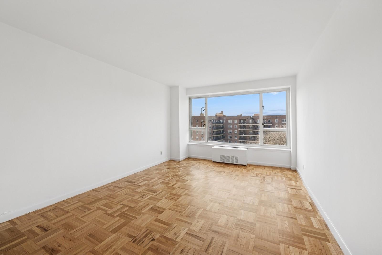 166-25 Powells Cove Boulevard # 7E, Beechhurst, NY 11357