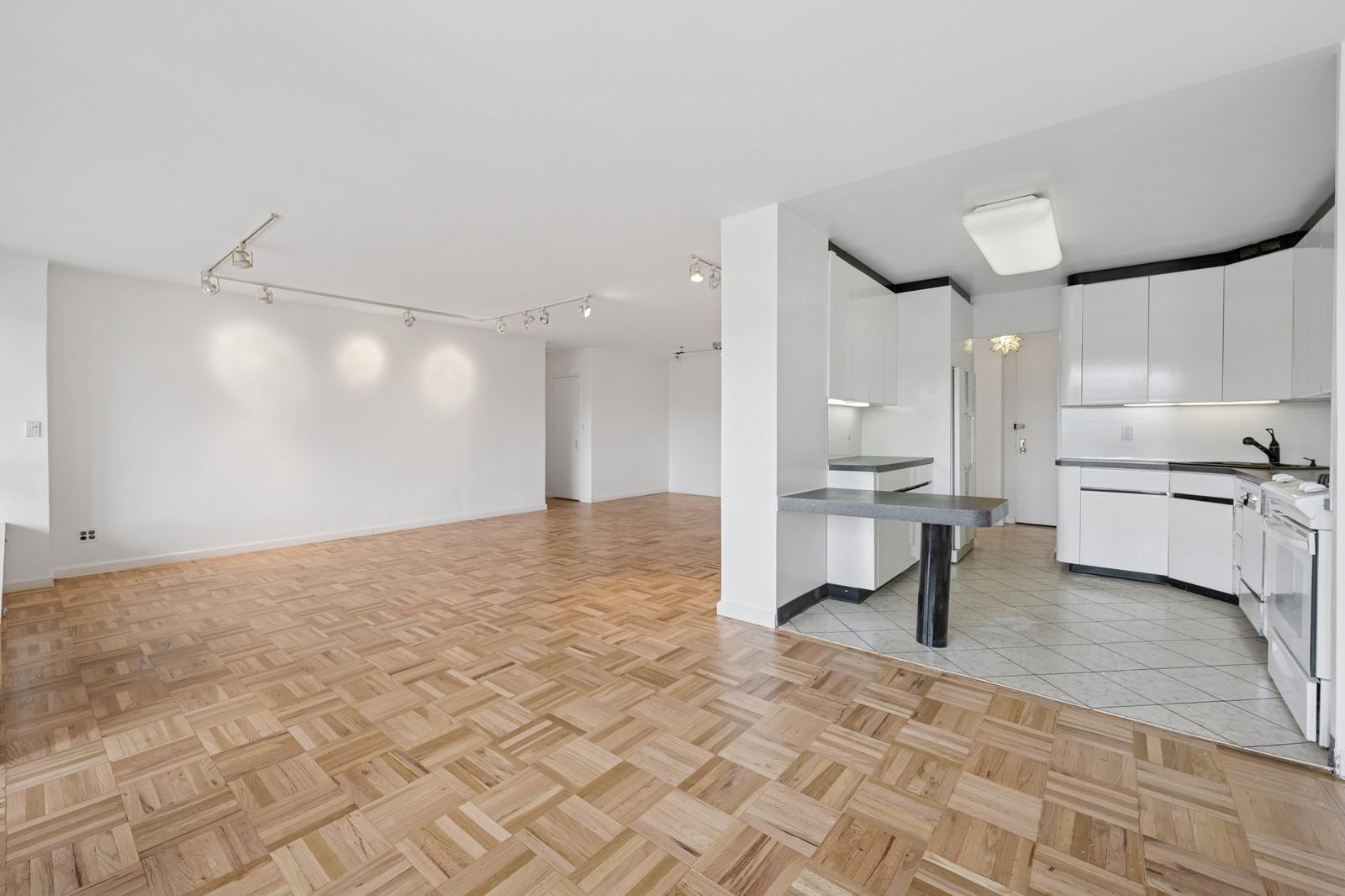 166-25 Powells Cove Boulevard # 7E, Beechhurst, NY 11357