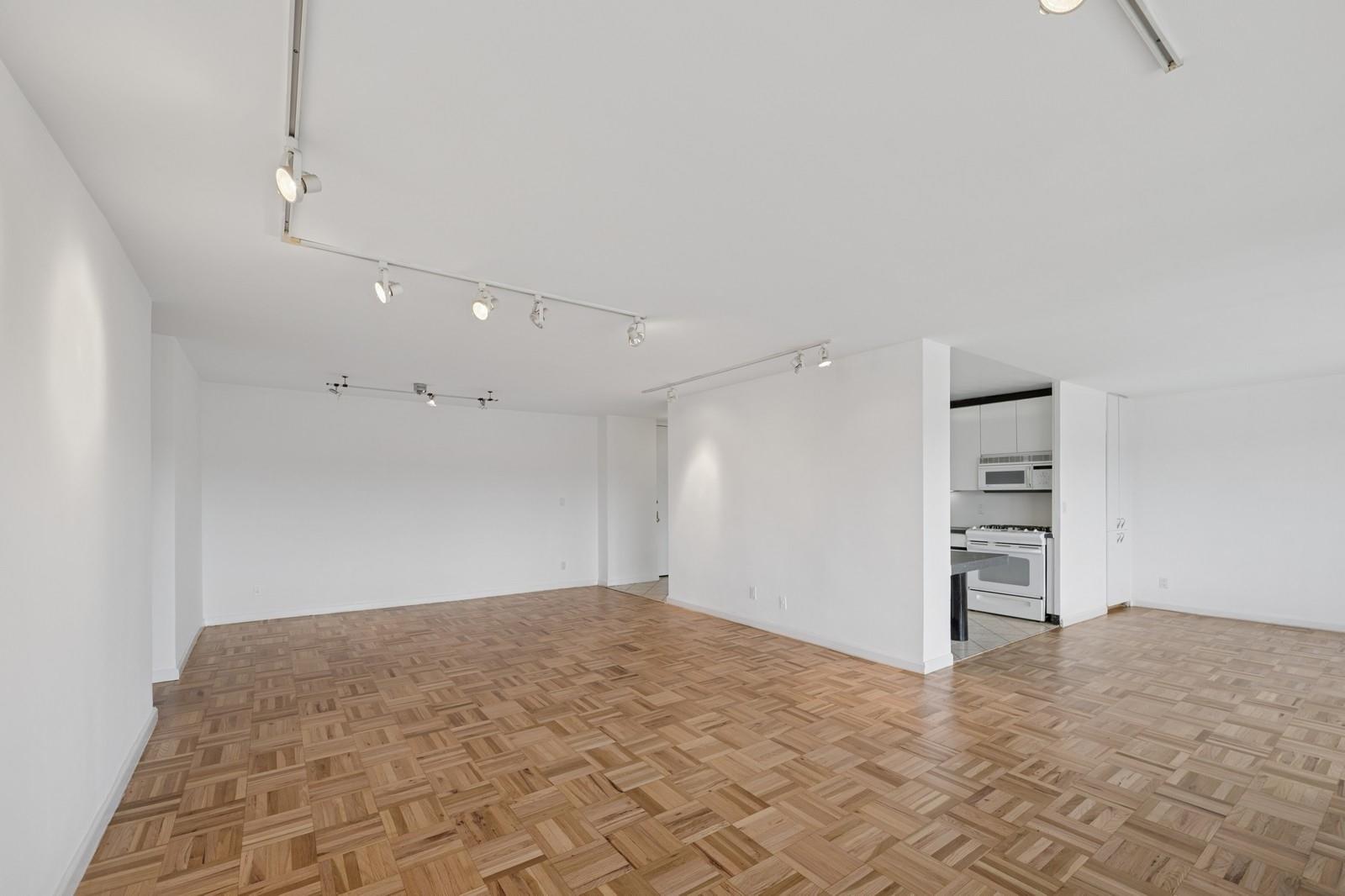 166-25 Powells Cove Boulevard # 7E, Beechhurst, NY 11357