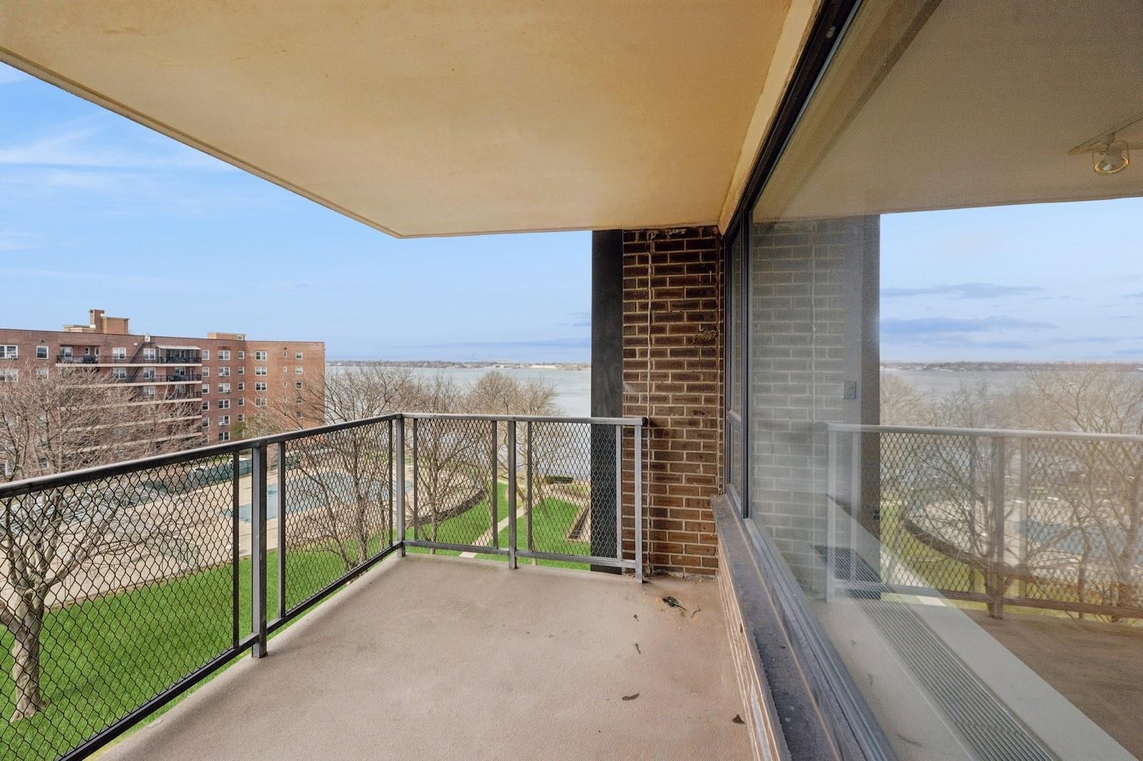 166-25 Powells Cove Boulevard # 7E, Beechhurst, NY 11357