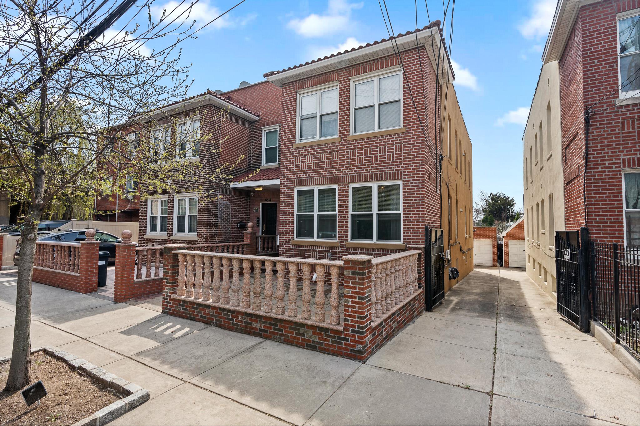 4612 25th Avenue, Astoria, NY 11103