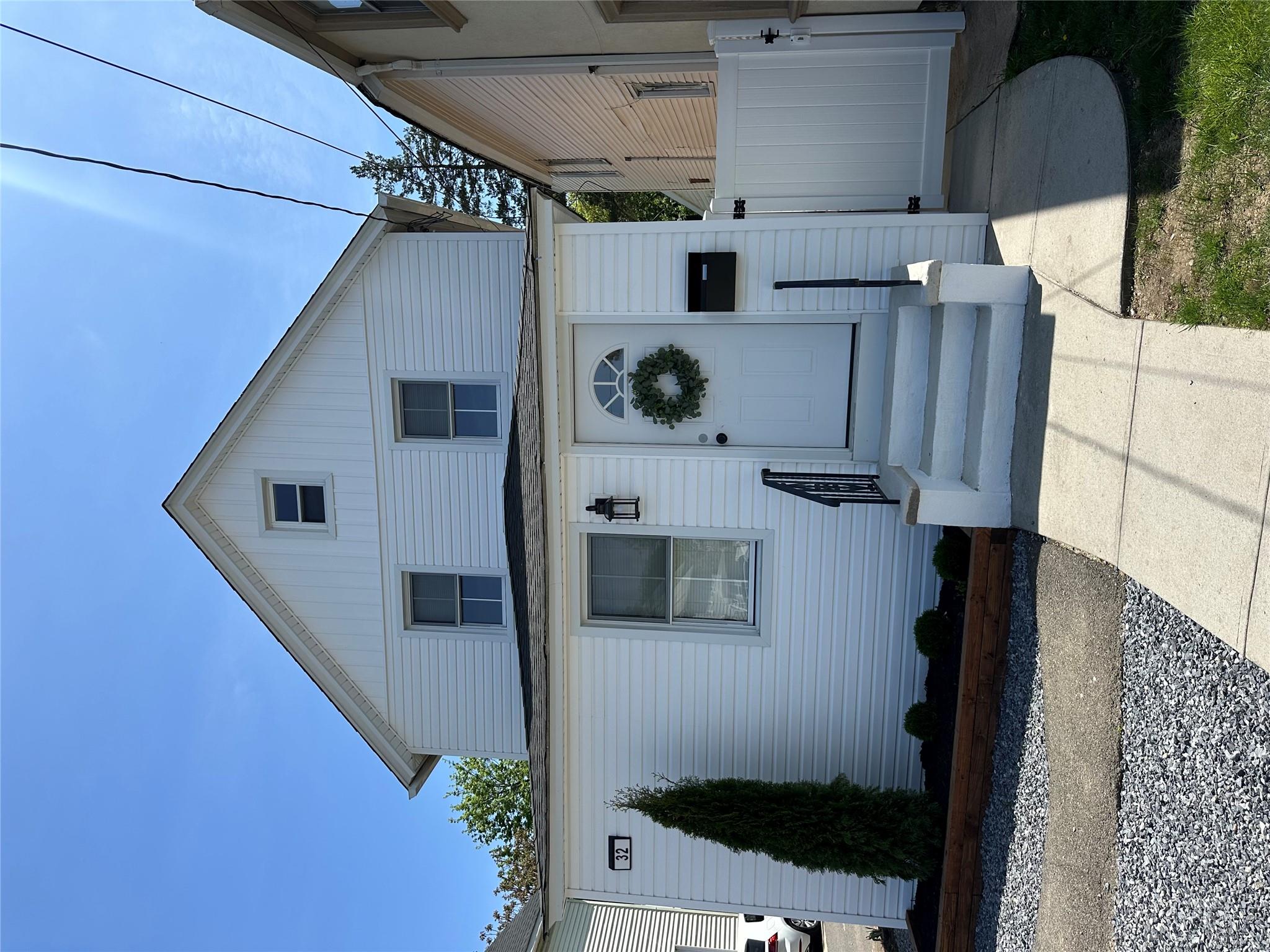 32 Thorne Avenue, Hempstead, NY 11550