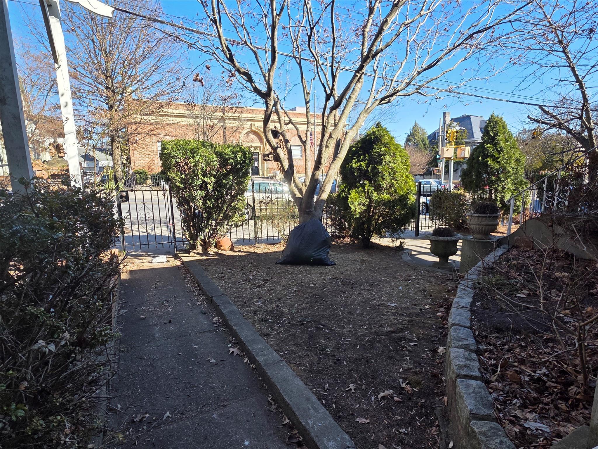 8540 Forest Parkway, Woodhaven, NY 11421