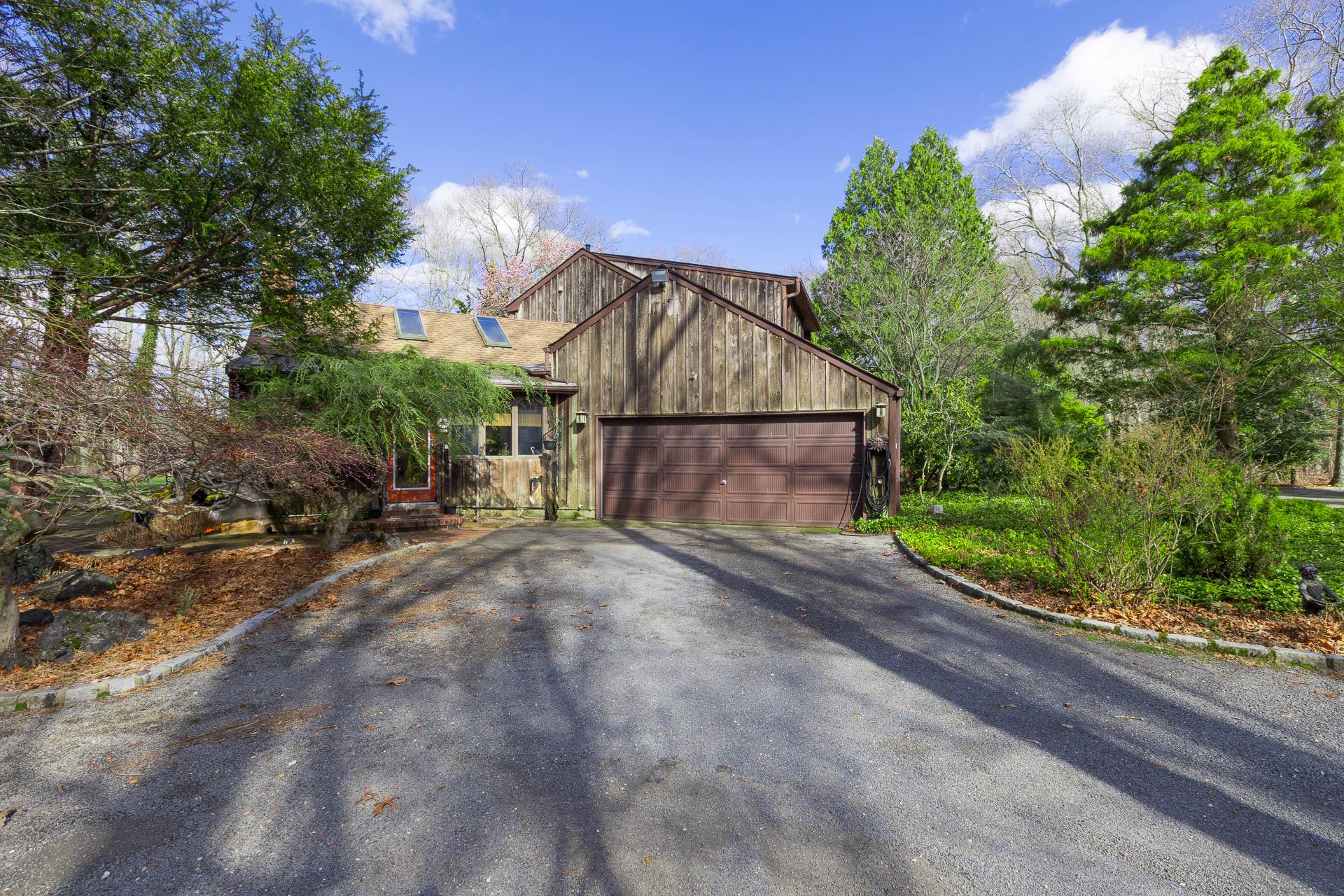 19 Stillwood Road, Brookhaven, NY 11719