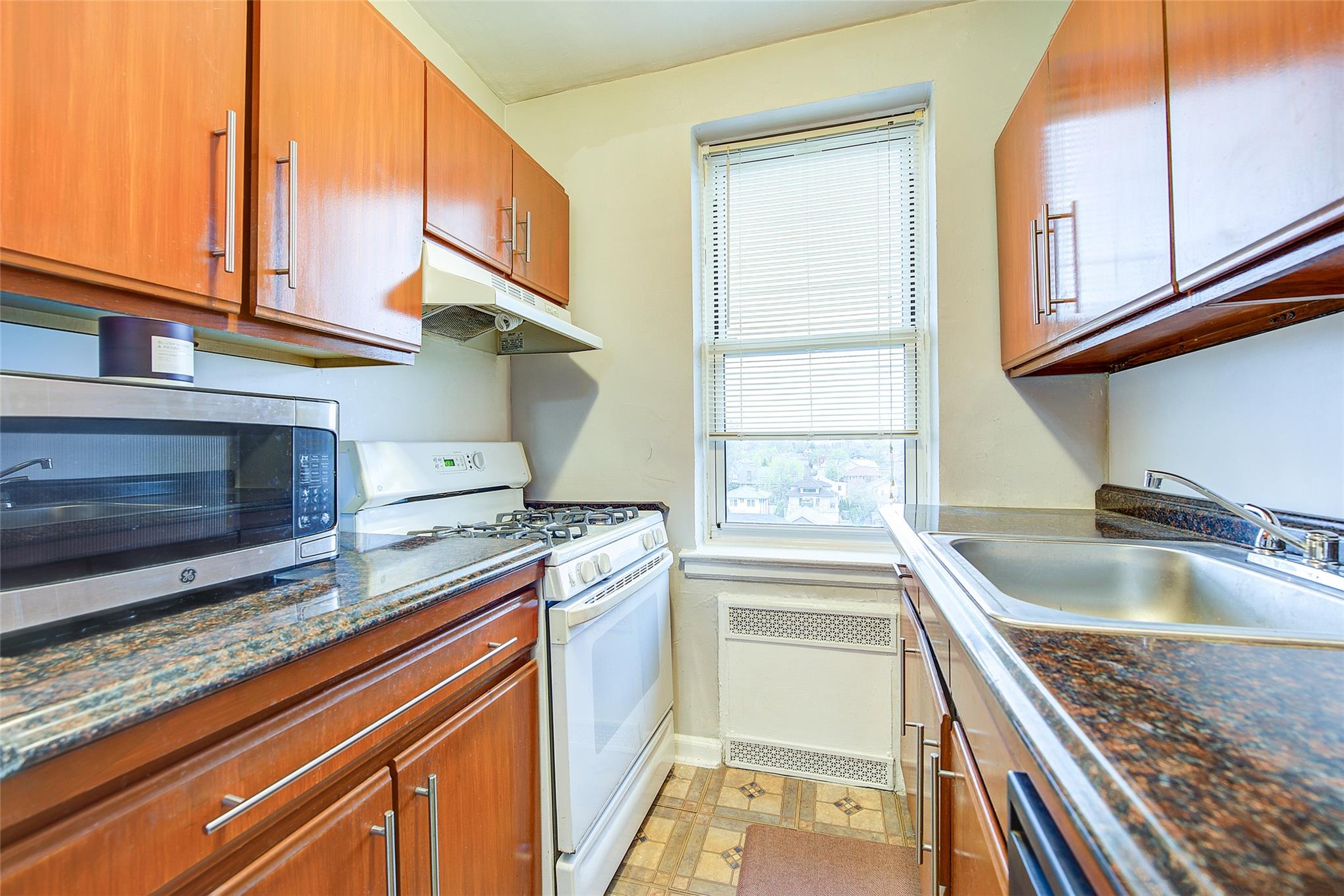 110-20 71st Avenue # 606, Forest Hills, NY 11375