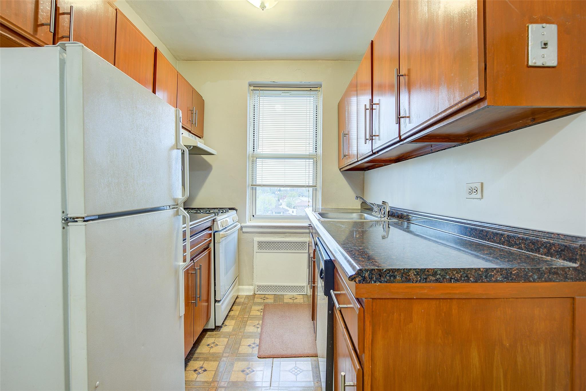 110-20 71st Avenue # 606, Forest Hills, NY 11375