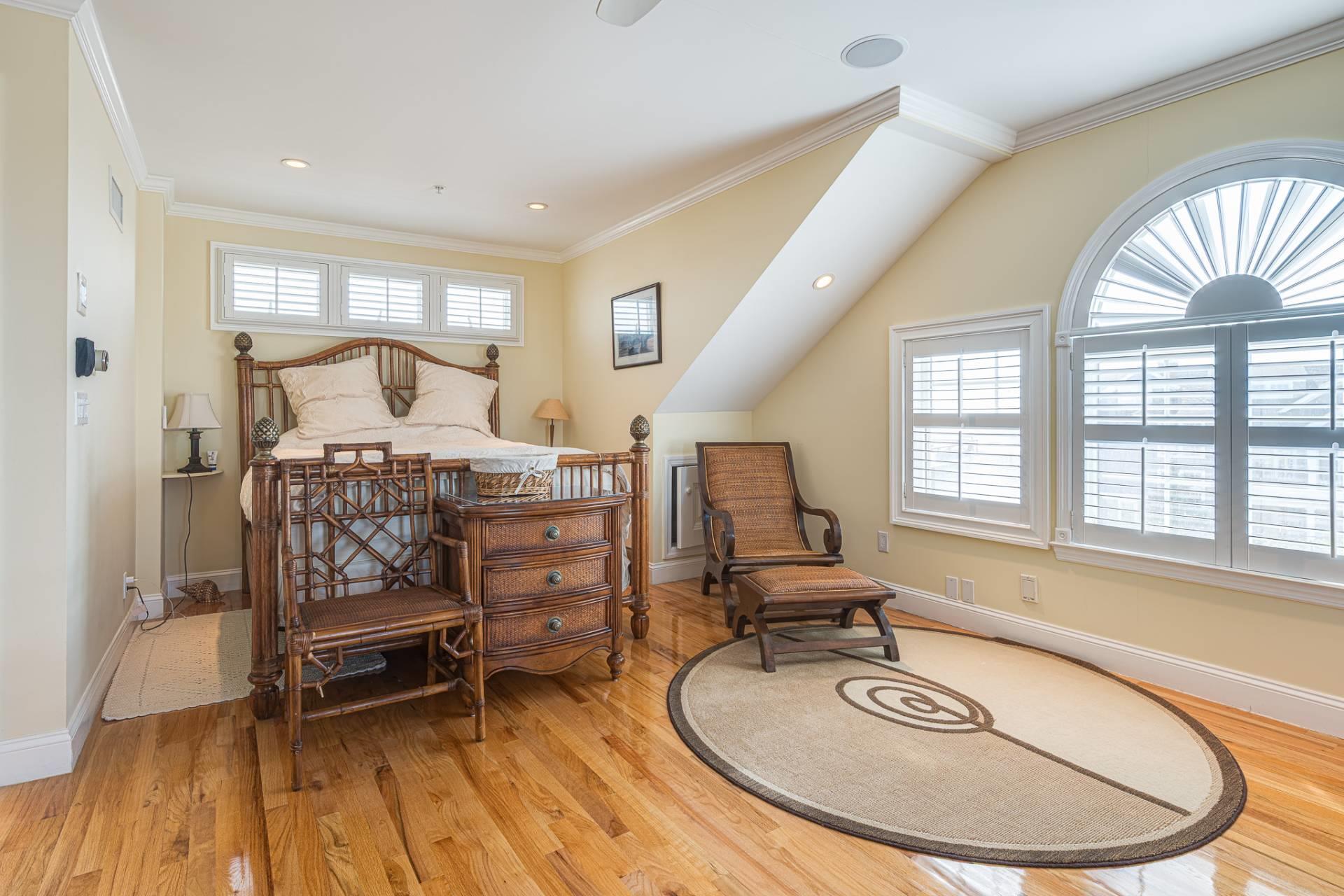 892 Dune Road, Westhampton Dunes, NY 11978