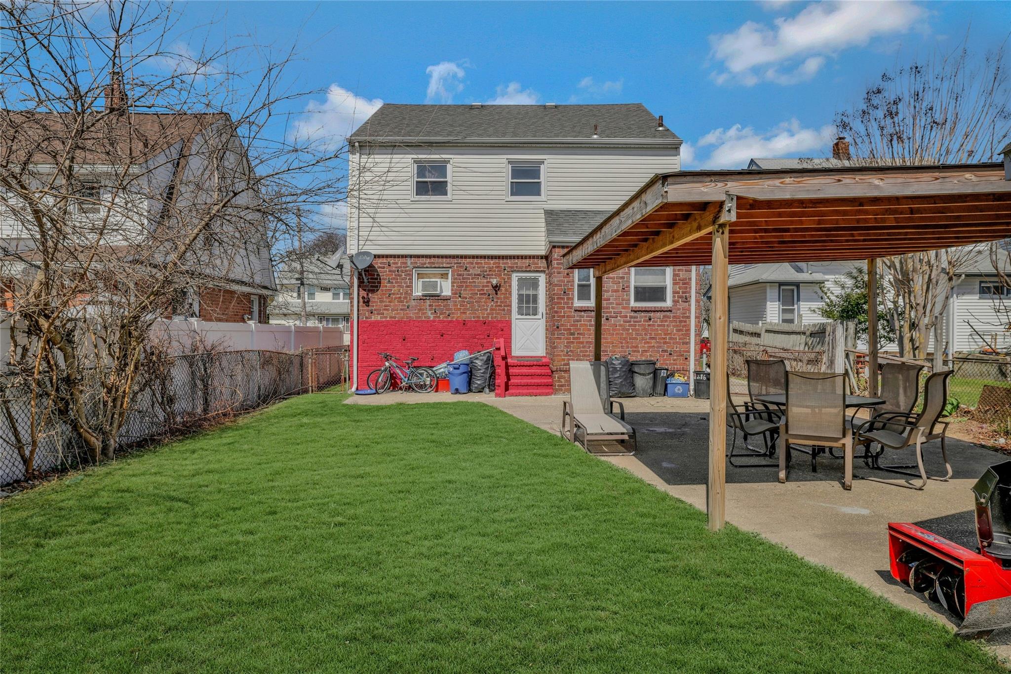 286 Grand Avenue, Freeport, NY 11520