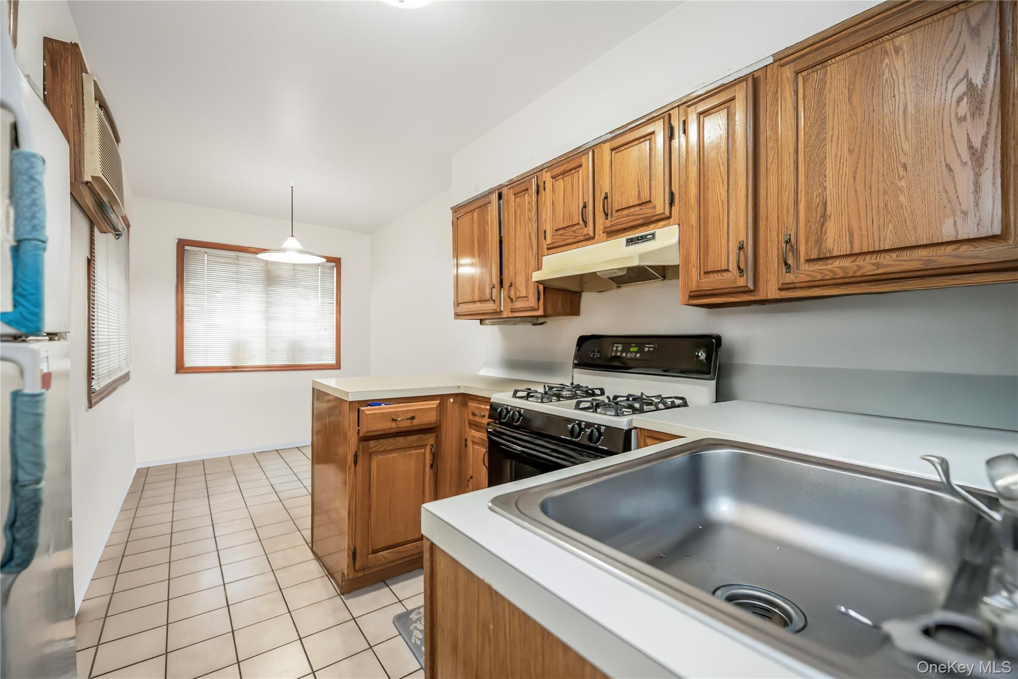 764 WARBURTON Avenue, Yonkers, NY 10701