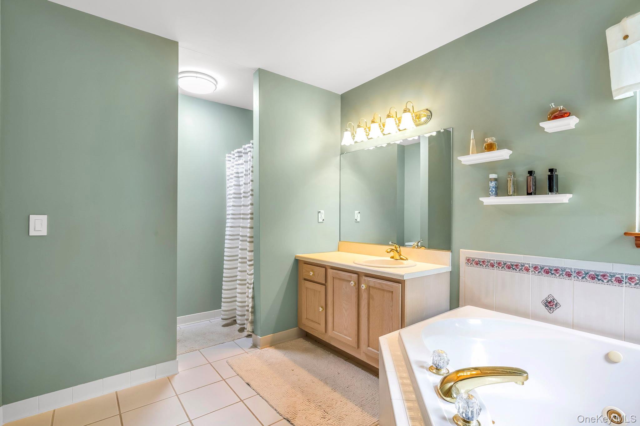 34 Melissa Lane, Washingtonville, NY 10992