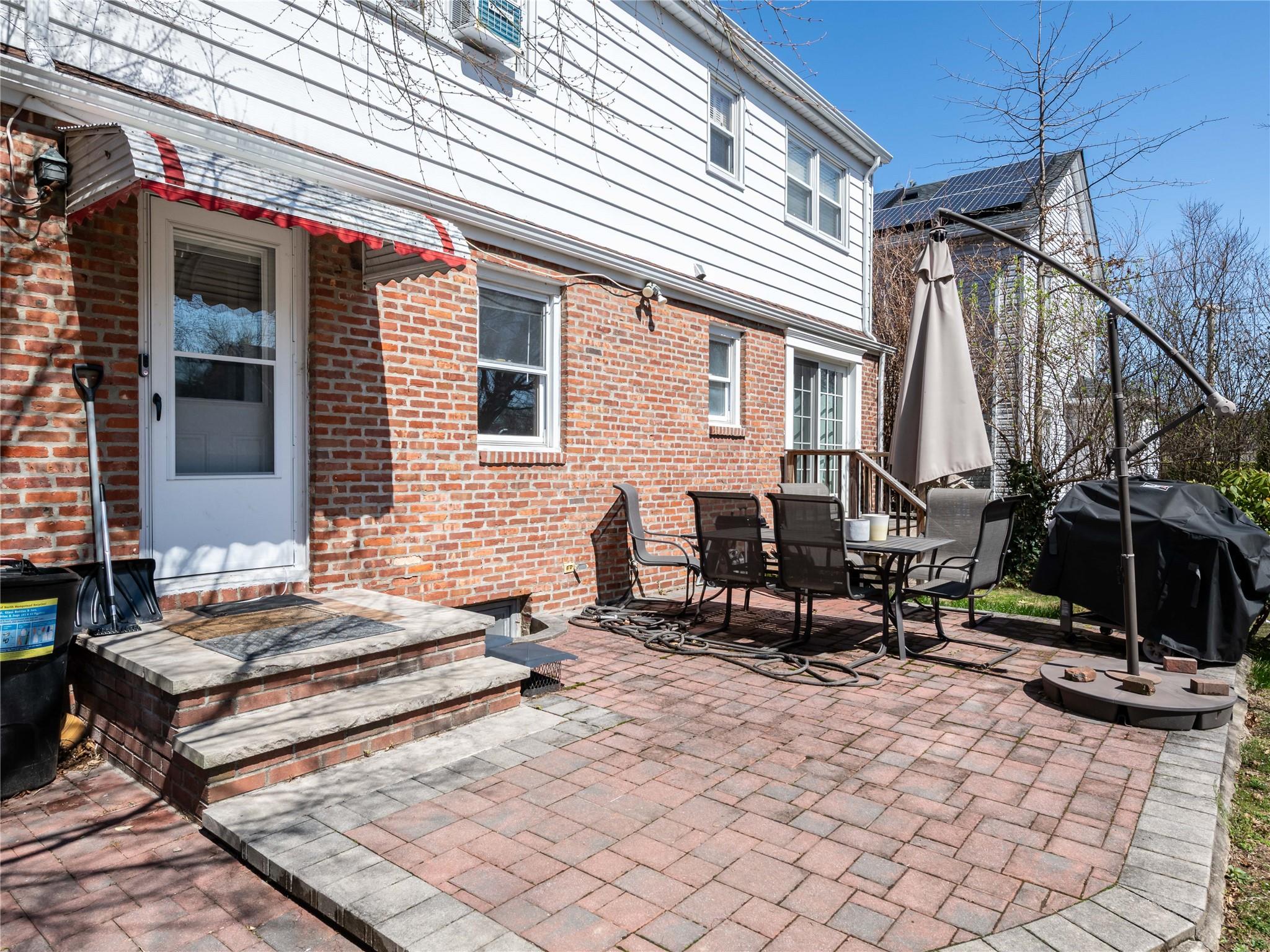 18 Cypress Avenue, Port Washington, NY 11050