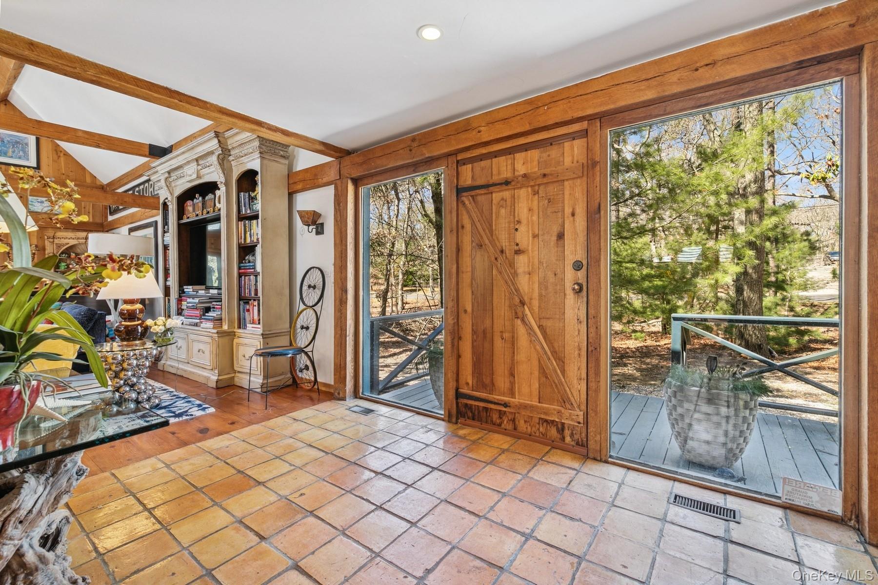 4 Marion Lane, East Hampton, NY 11937