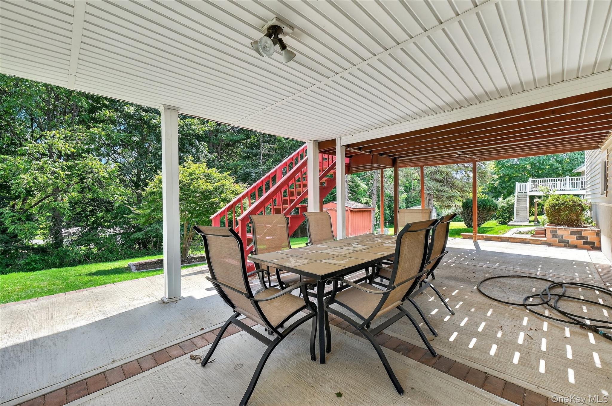 6 North Drive, Poughkeepsie, NY 12603