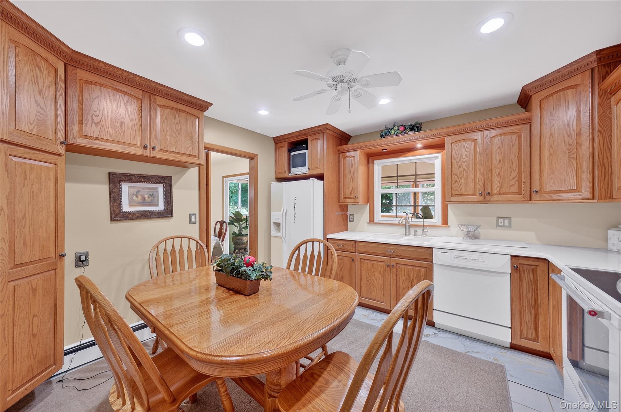 6 North Drive, Poughkeepsie, NY 12603