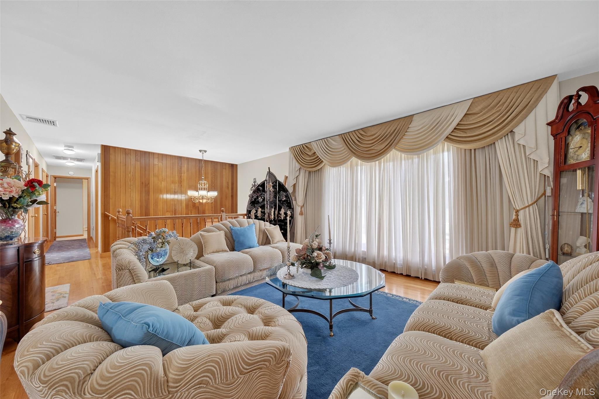 6 North Drive, Poughkeepsie, NY 12603