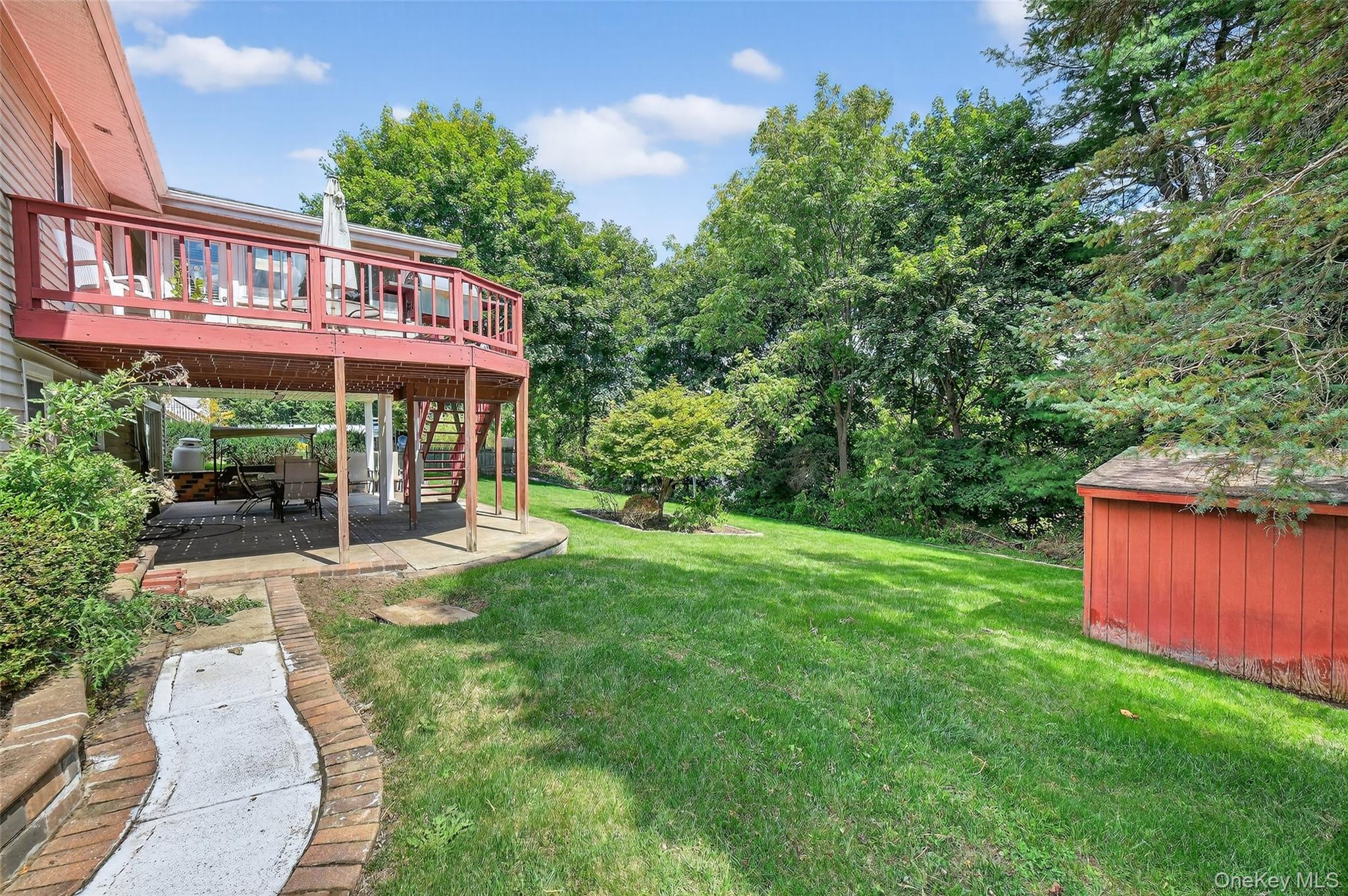 6 North Drive, Poughkeepsie, NY 12603