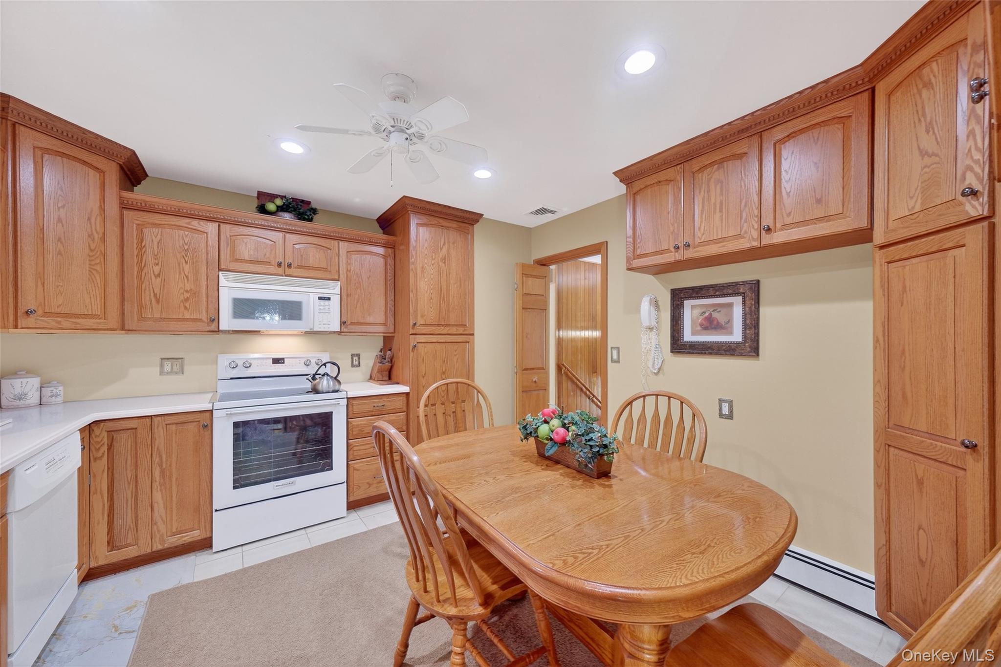 6 North Drive, Poughkeepsie, NY 12603