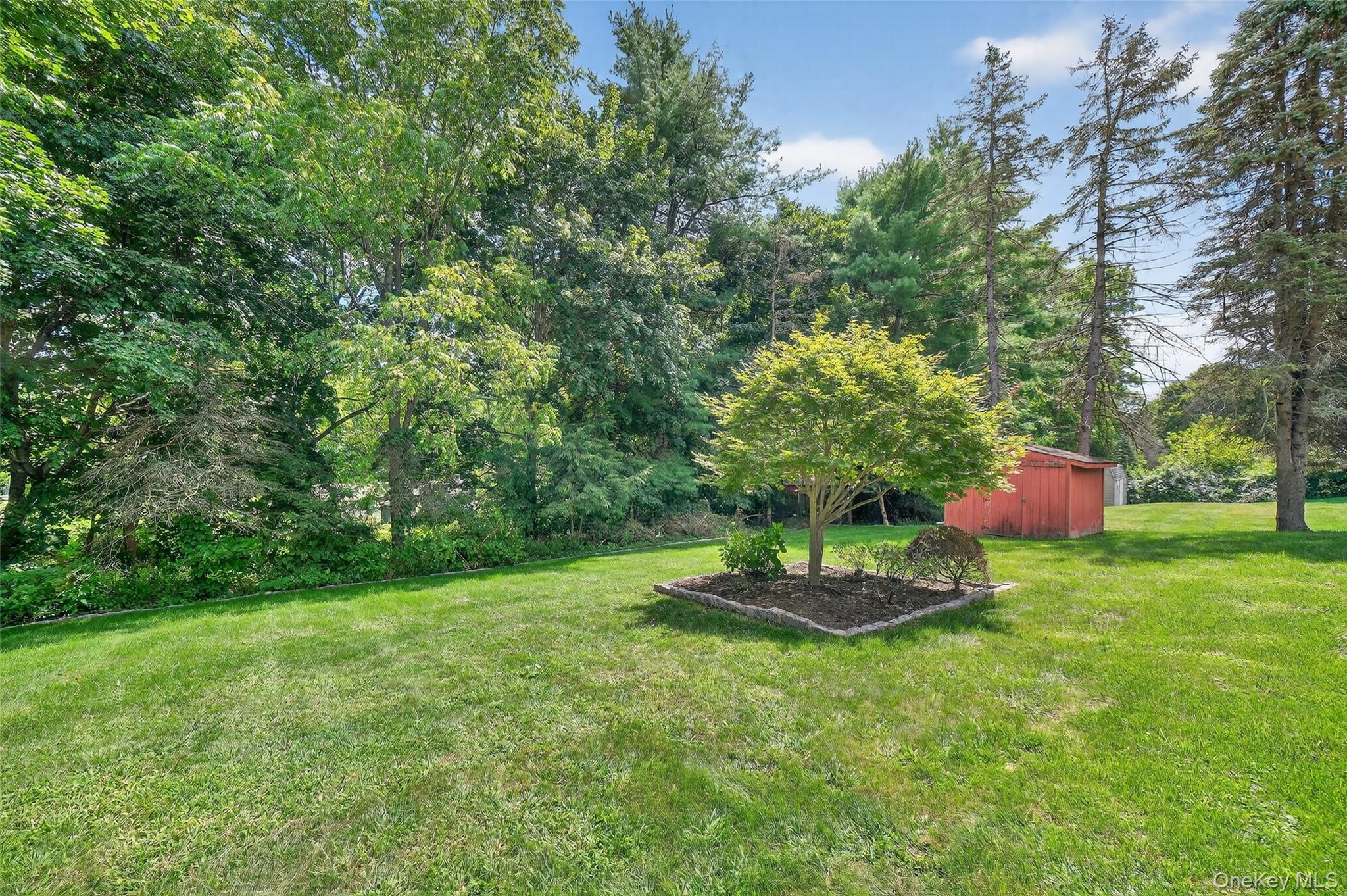 6 North Drive, Poughkeepsie, NY 12603