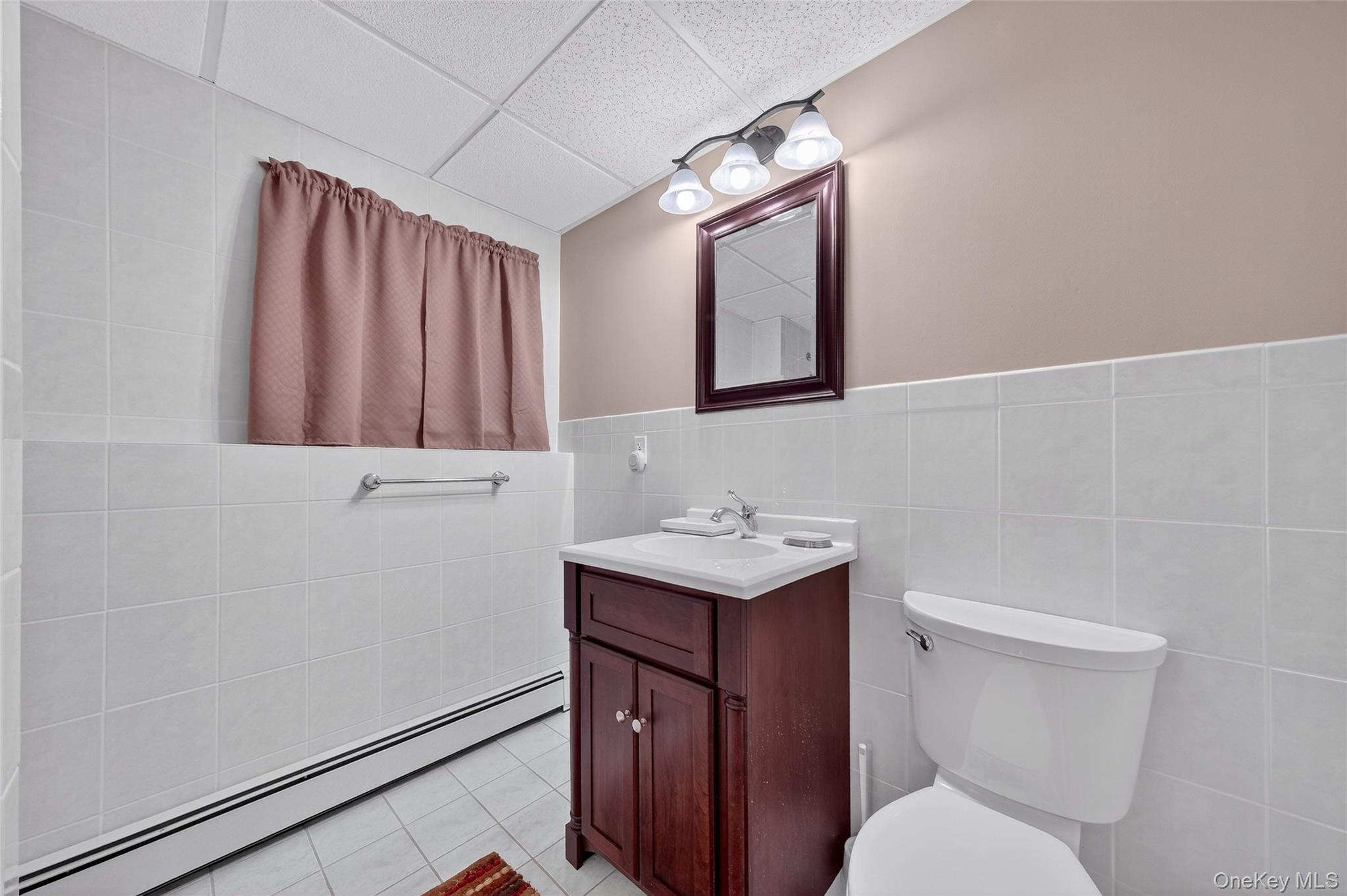 6 North Drive, Poughkeepsie, NY 12603