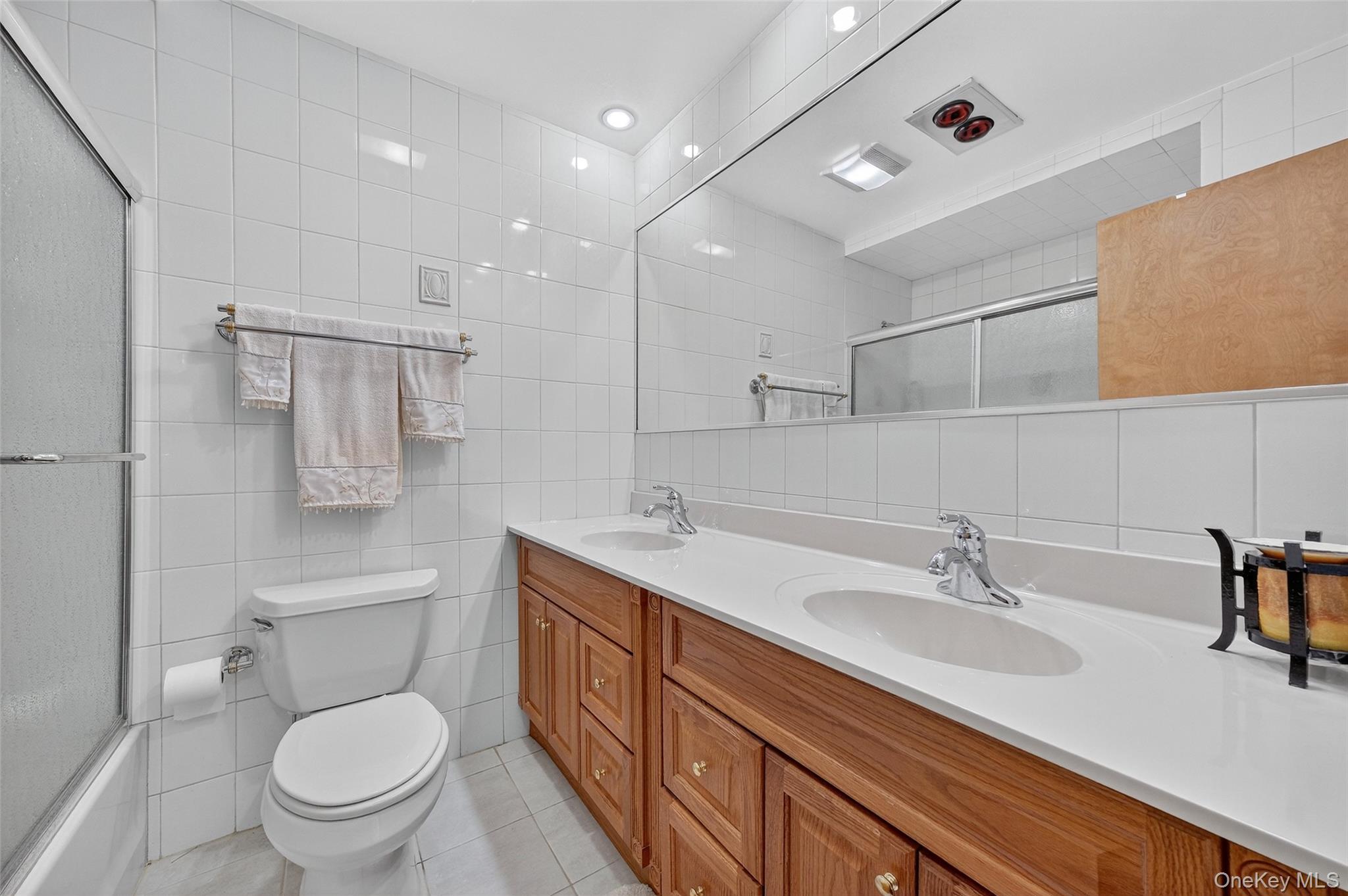 6 North Drive, Poughkeepsie, NY 12603