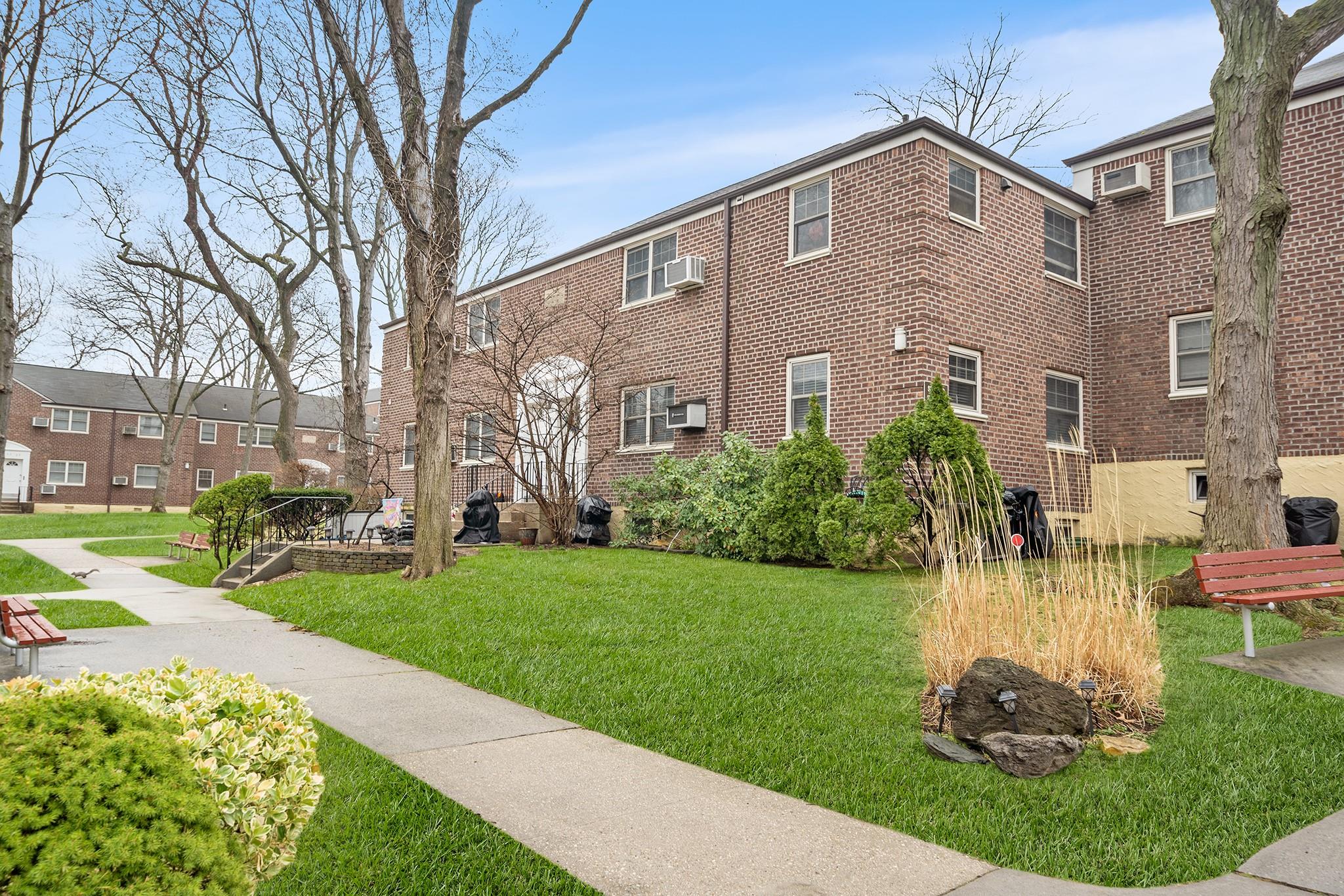 57-45 Marathon Parkway # Uppr, Little Neck, NY 11362