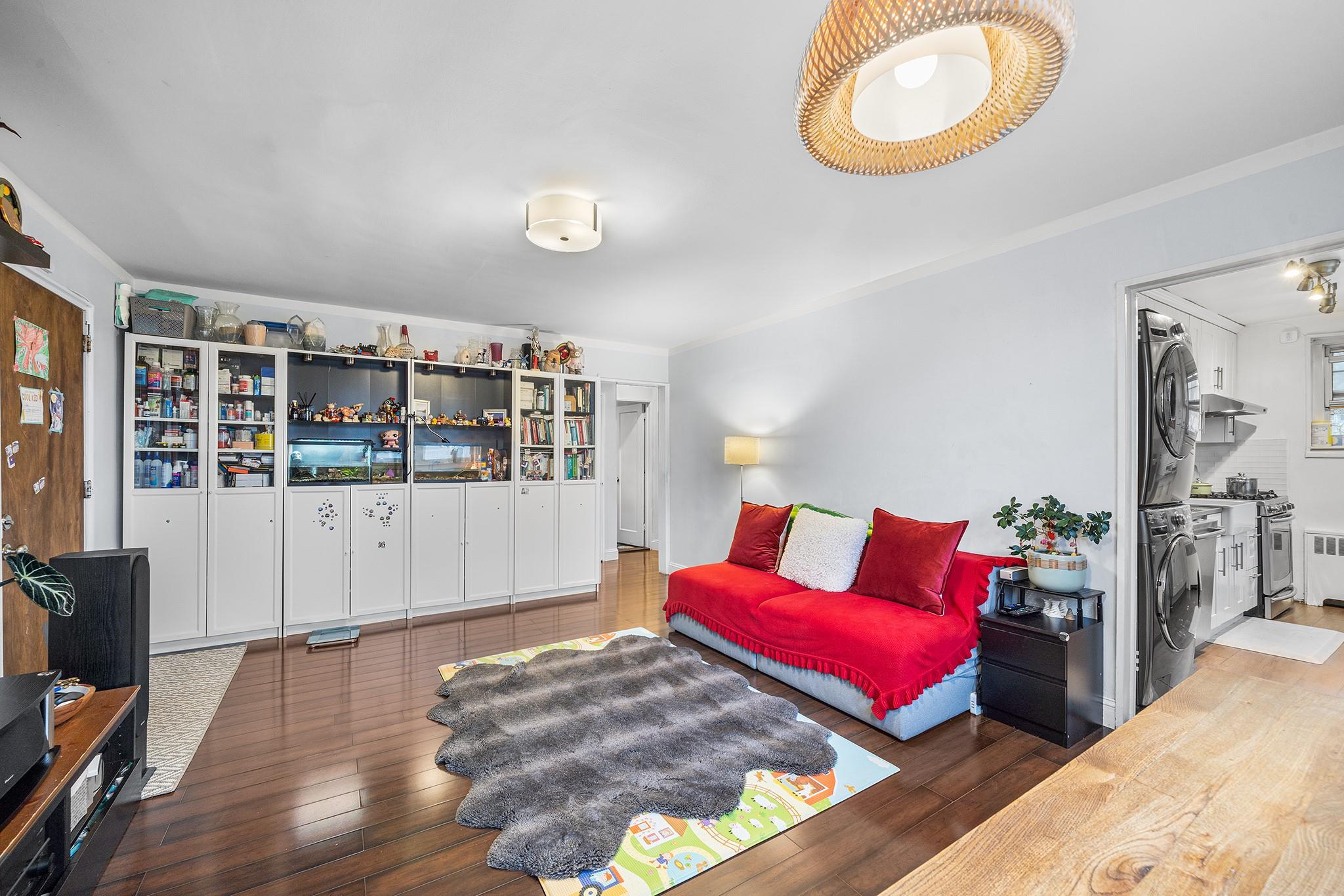 57-45 Marathon Parkway # Uppr, Little Neck, NY 11362