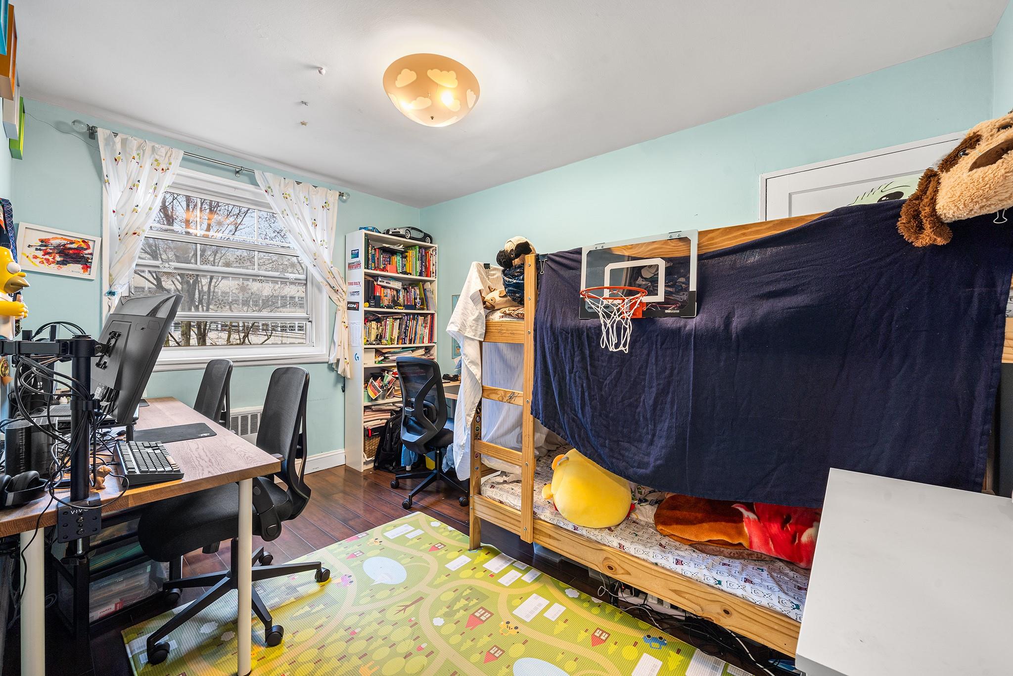 57-45 Marathon Parkway # Uppr, Little Neck, NY 11362