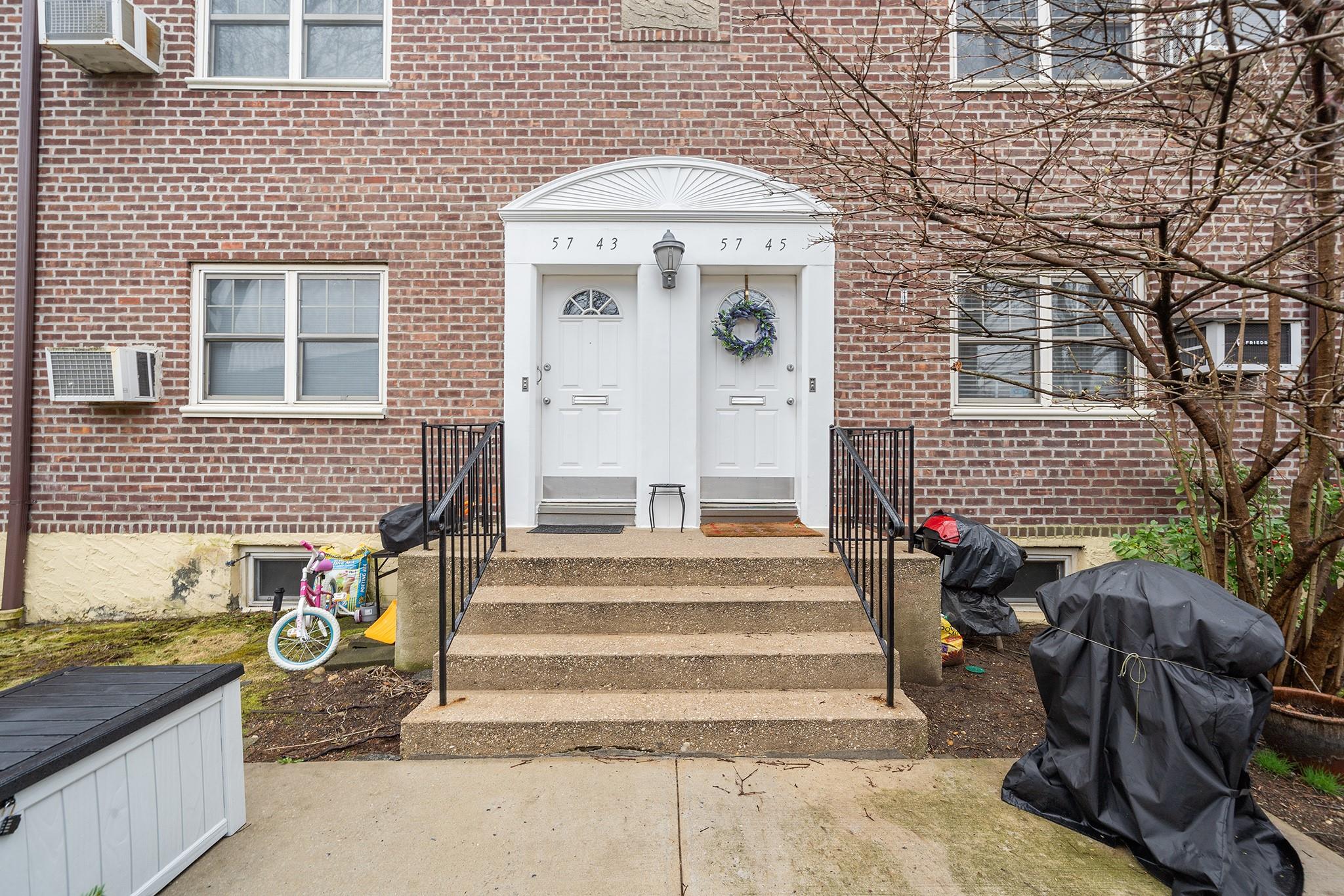 57-45 Marathon Parkway # Uppr, Little Neck, NY 11362