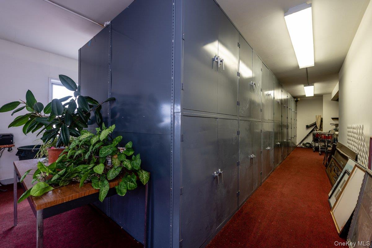 370 W Broadway # 4J, Long Beach, NY 11561