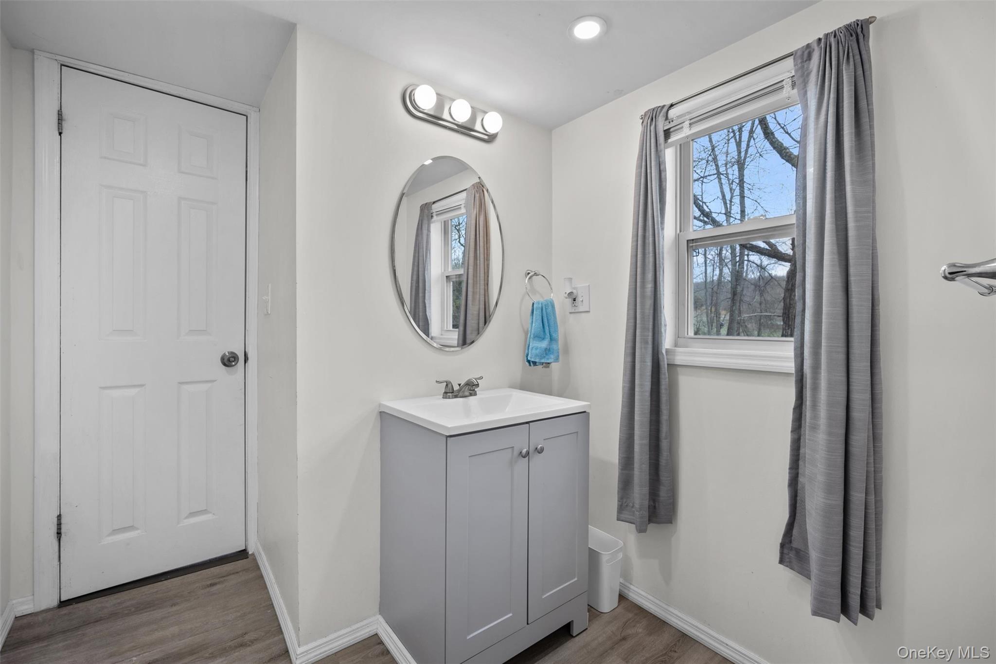 16 Titus Road, Poughkeepsie, NY 12603