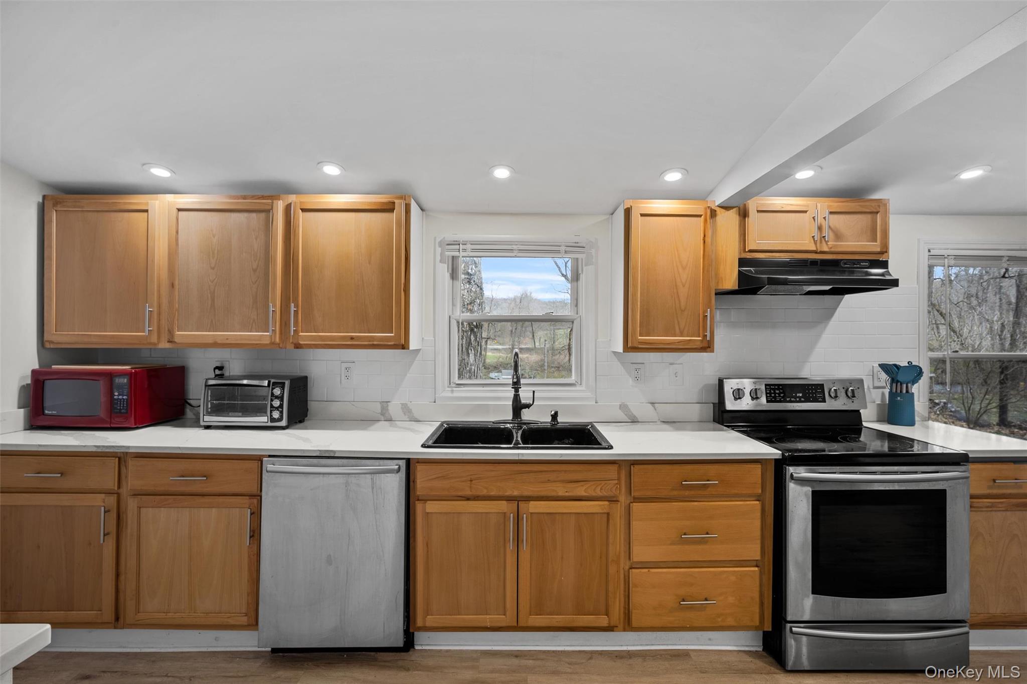 16 Titus Road, Poughkeepsie, NY 12603