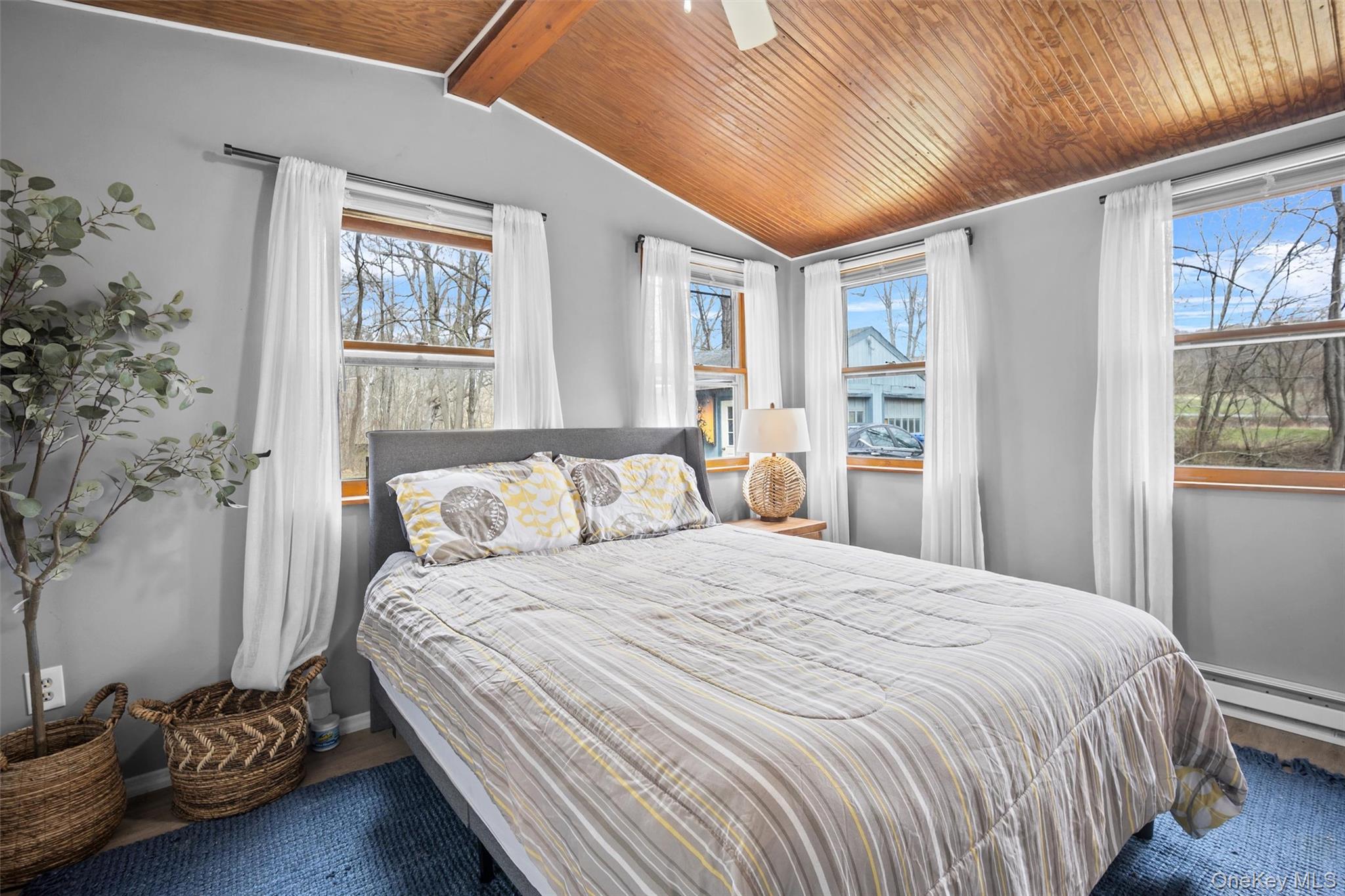 16 Titus Road, Poughkeepsie, NY 12603