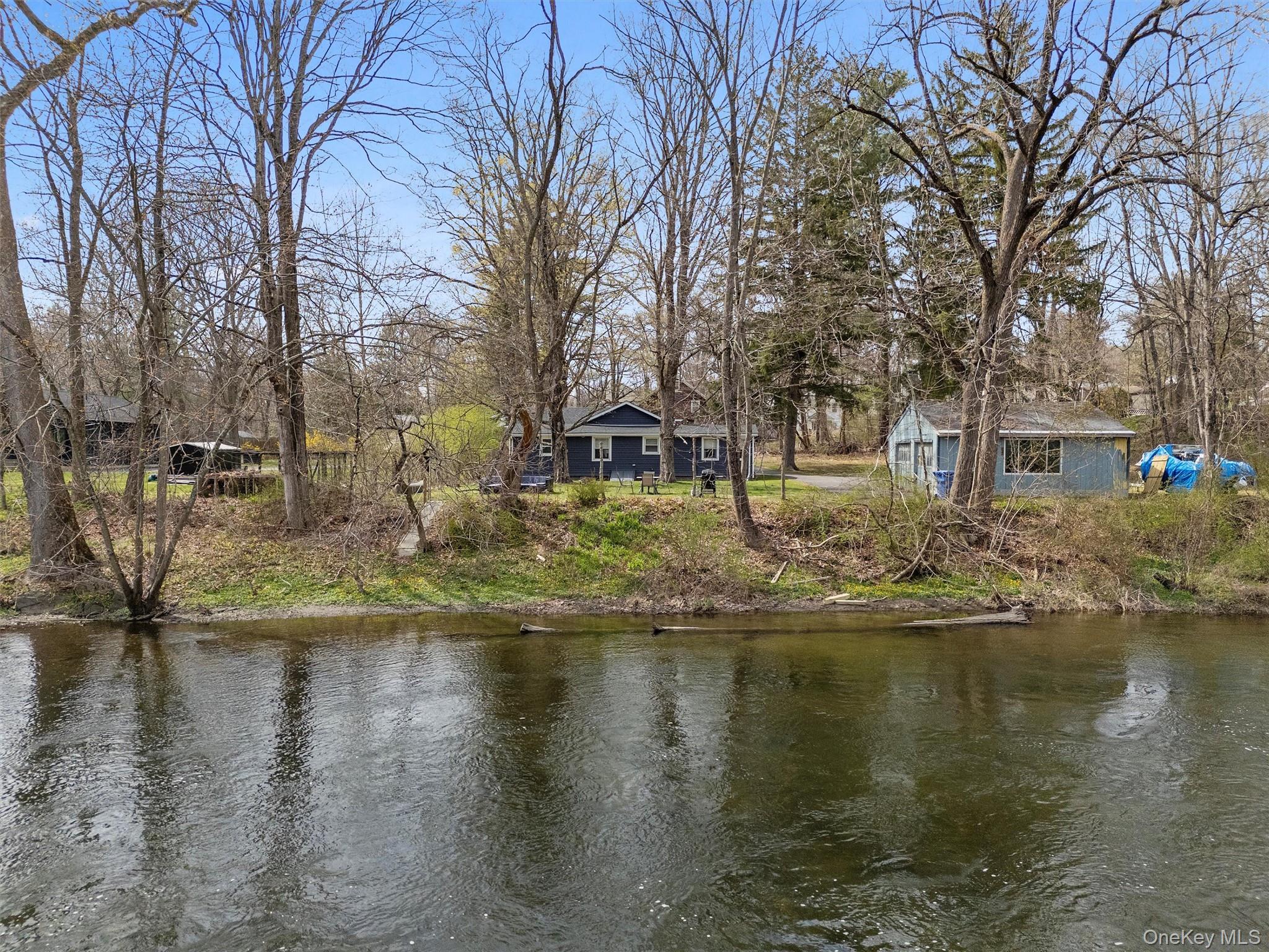 16 Titus Road, Poughkeepsie, NY 12603