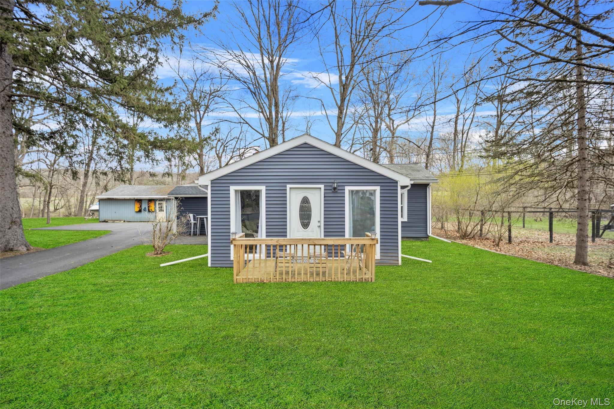 16 Titus Road, Poughkeepsie, NY 12603