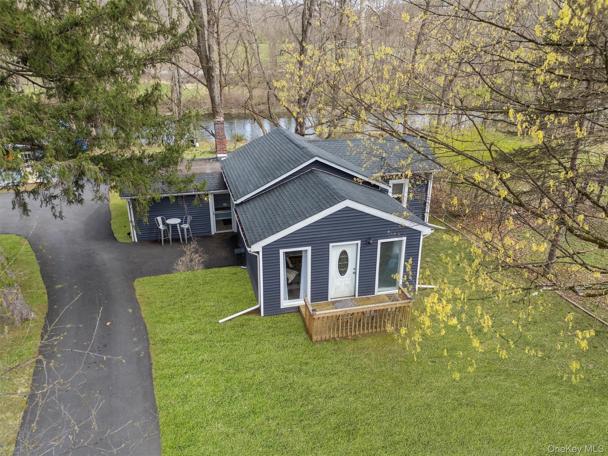 16 Titus Road, Poughkeepsie, NY 12603