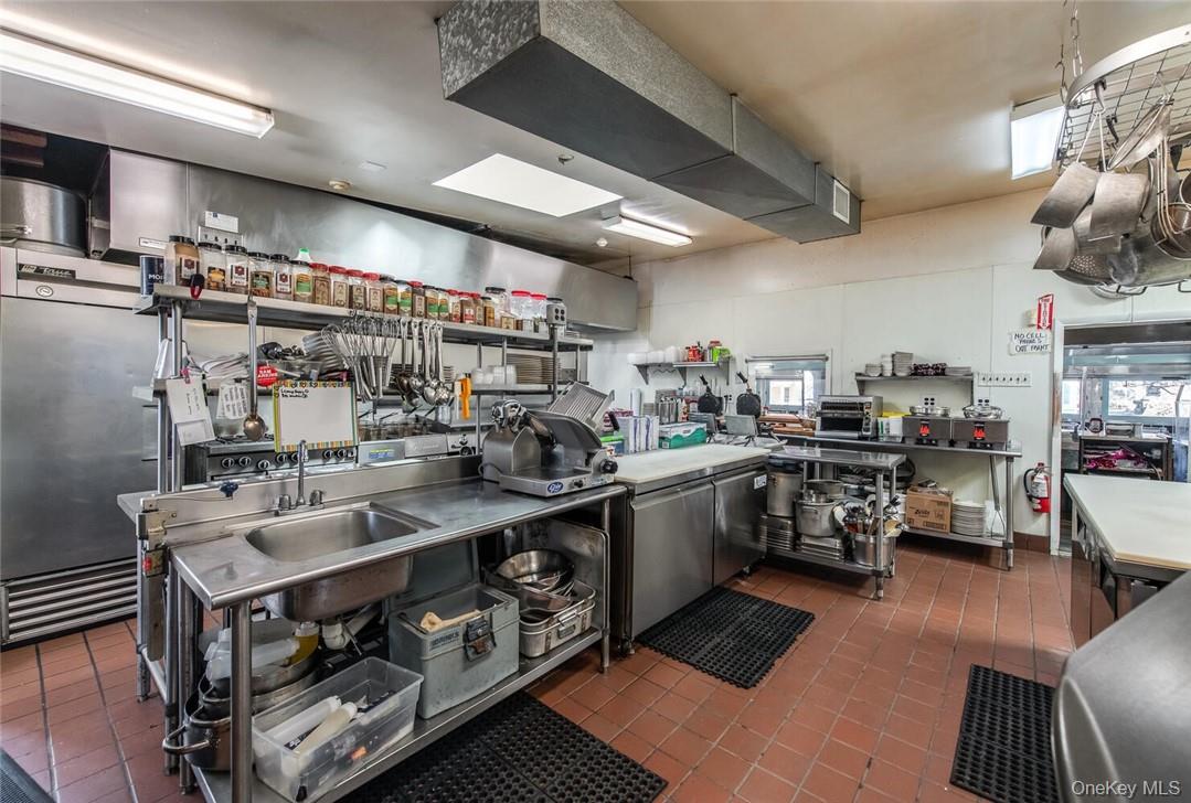 7550 N. Broadway, Red Hook, NY 12571