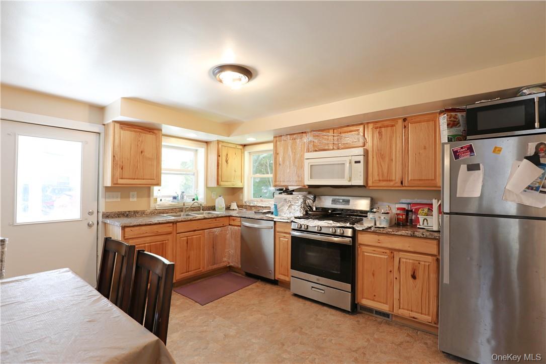 110 W Bridge Street, Saugerties, NY 12477