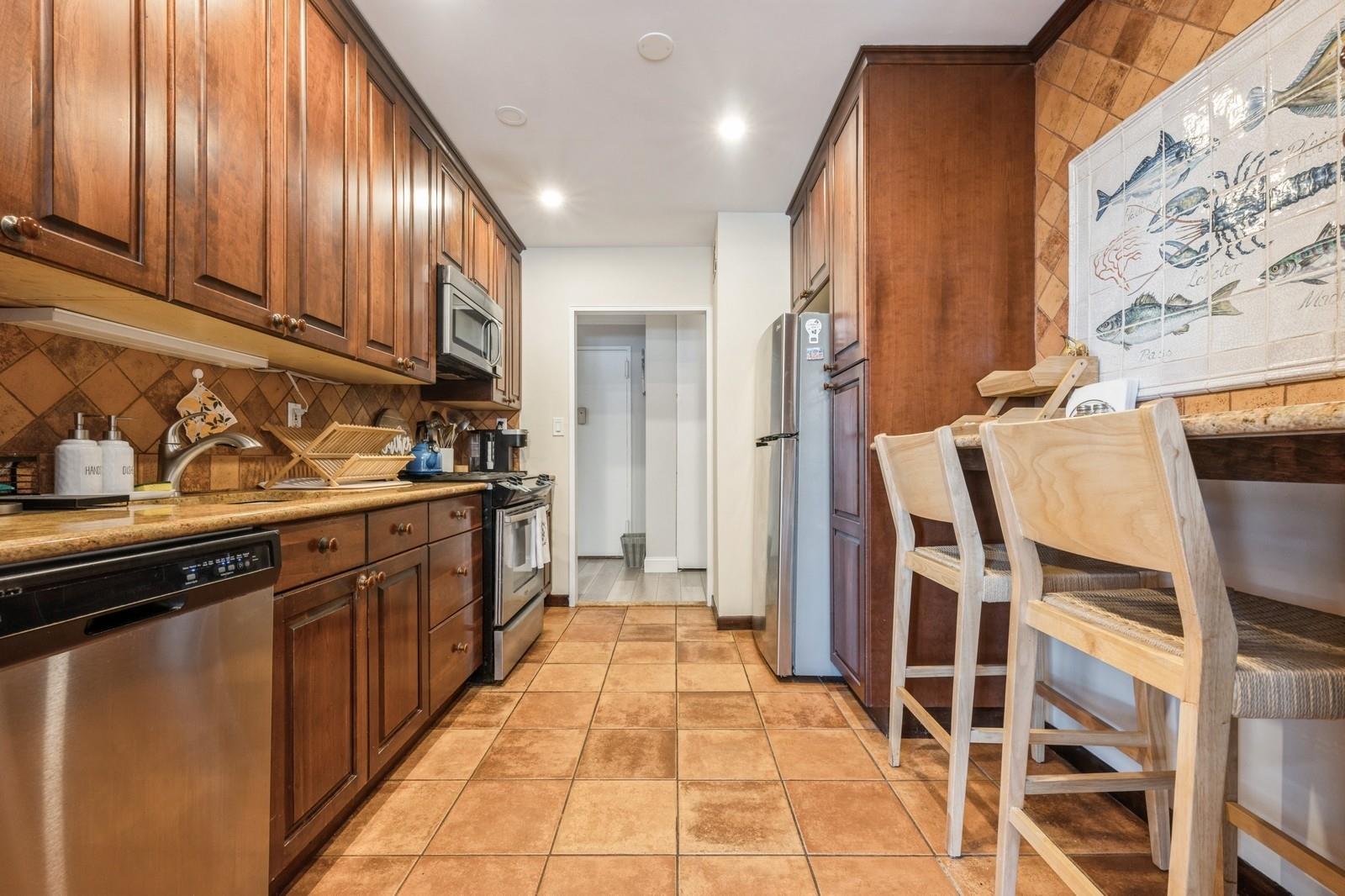 700 Shore Road # 2Z, Long Beach, NY 11561