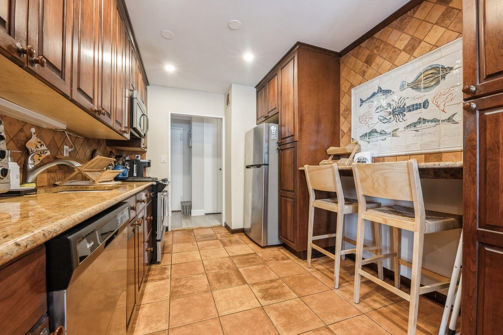 700 Shore Road # 2Z, Long Beach, NY 11561