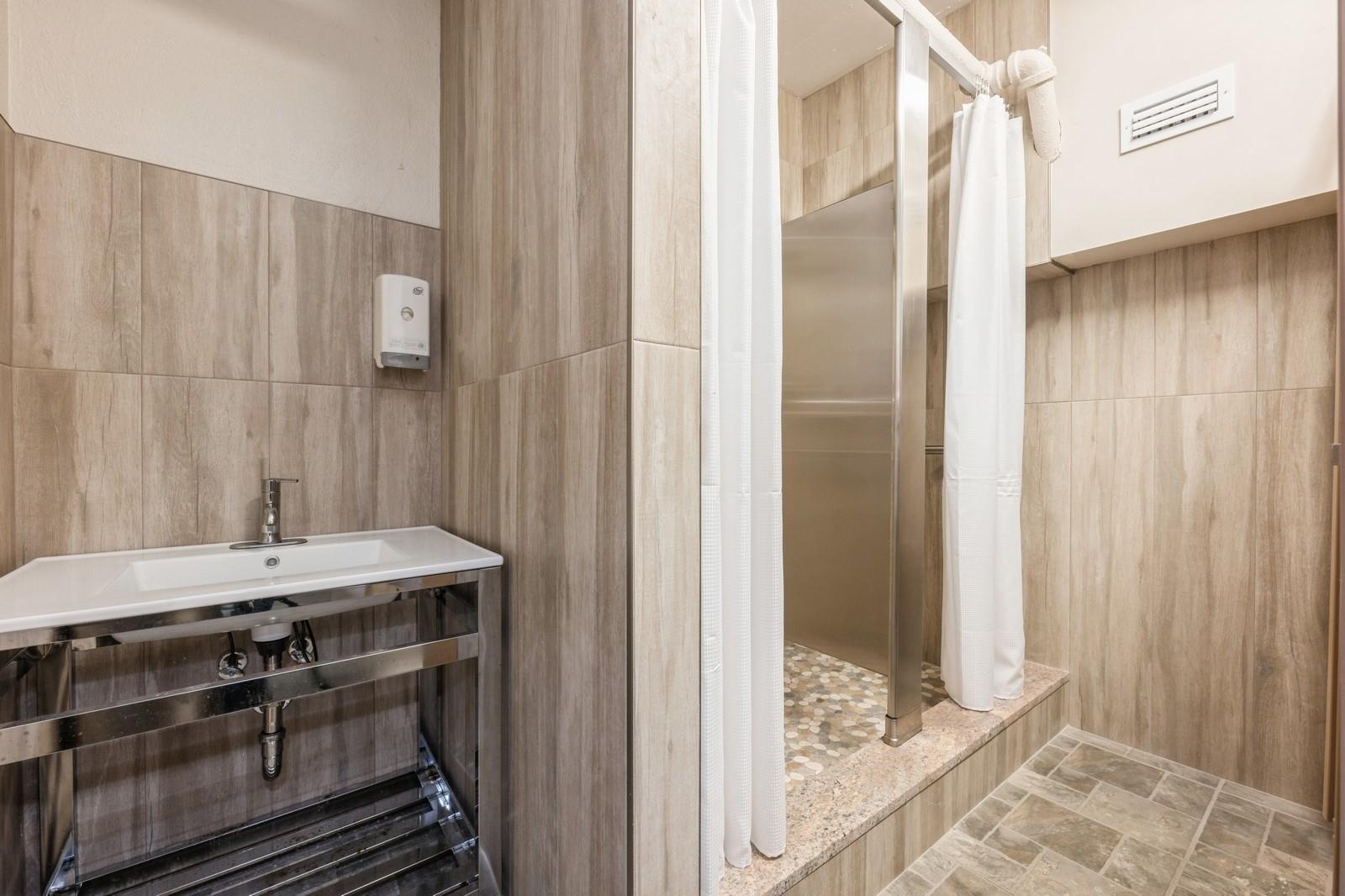 700 Shore Road # 2Z, Long Beach, NY 11561