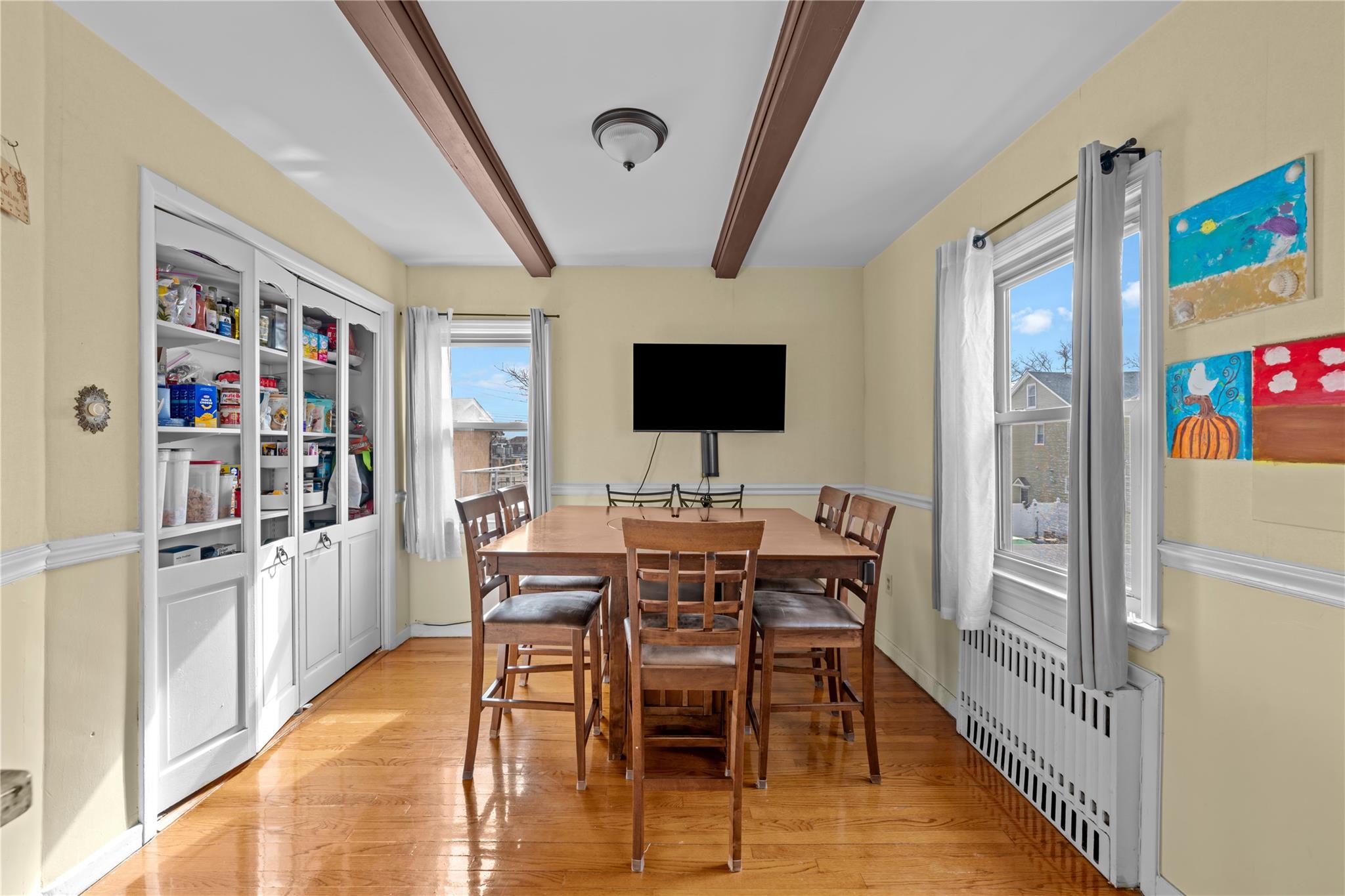 20 8, Staten Island, NY 10306