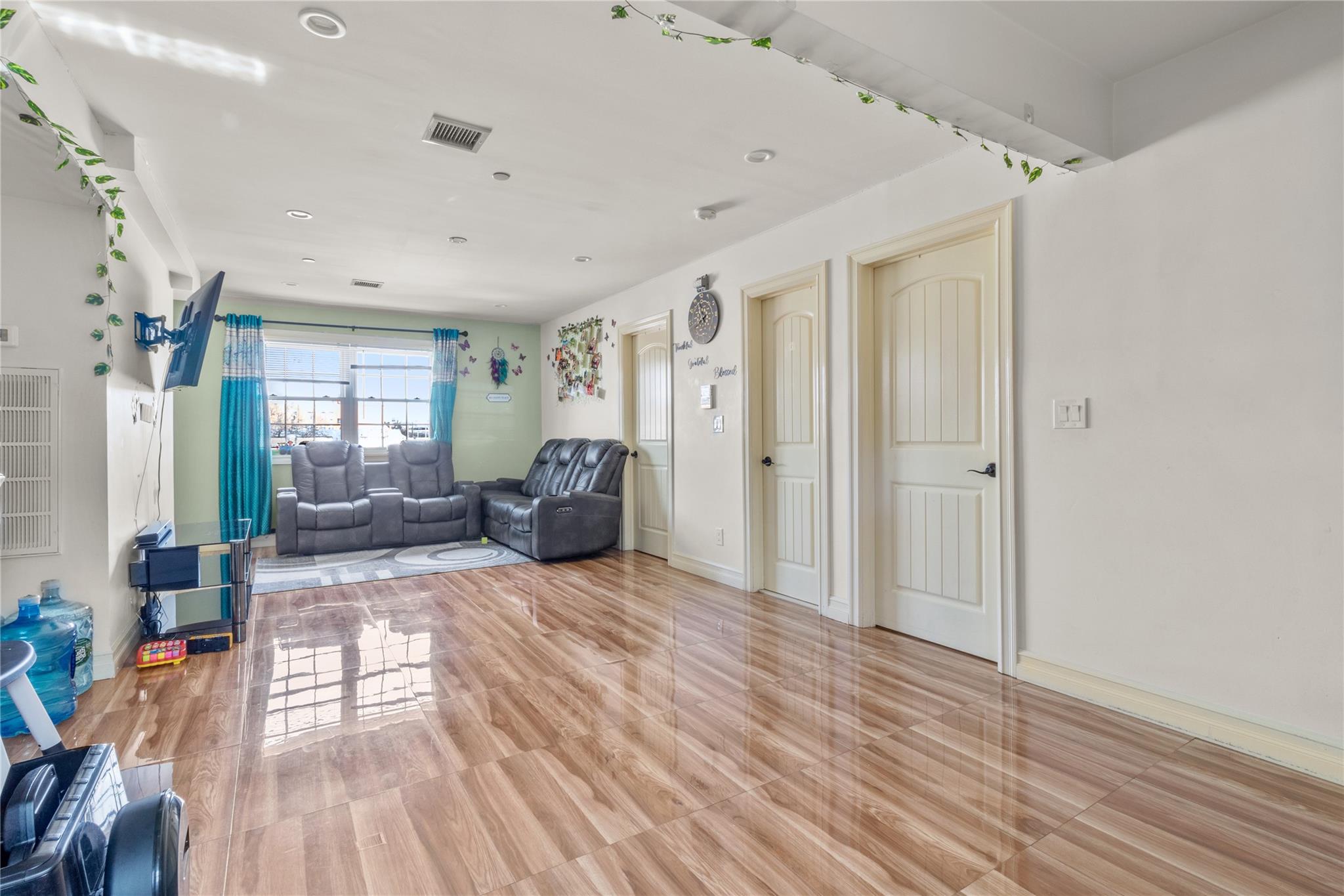 135-04 102nd Avenue, Richmond Hill S., NY 11419