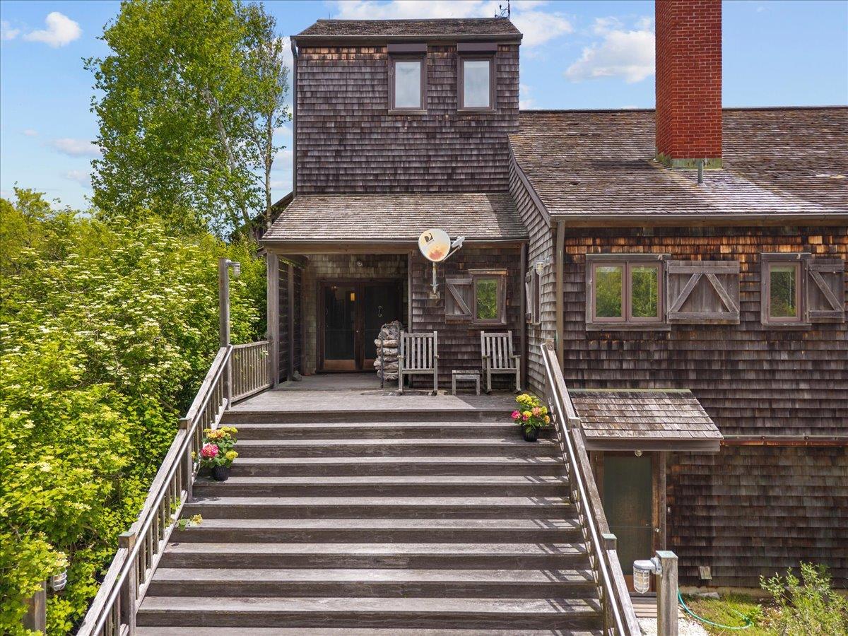 1635 Isabella Beach Road, Fishers Island, NY 06390